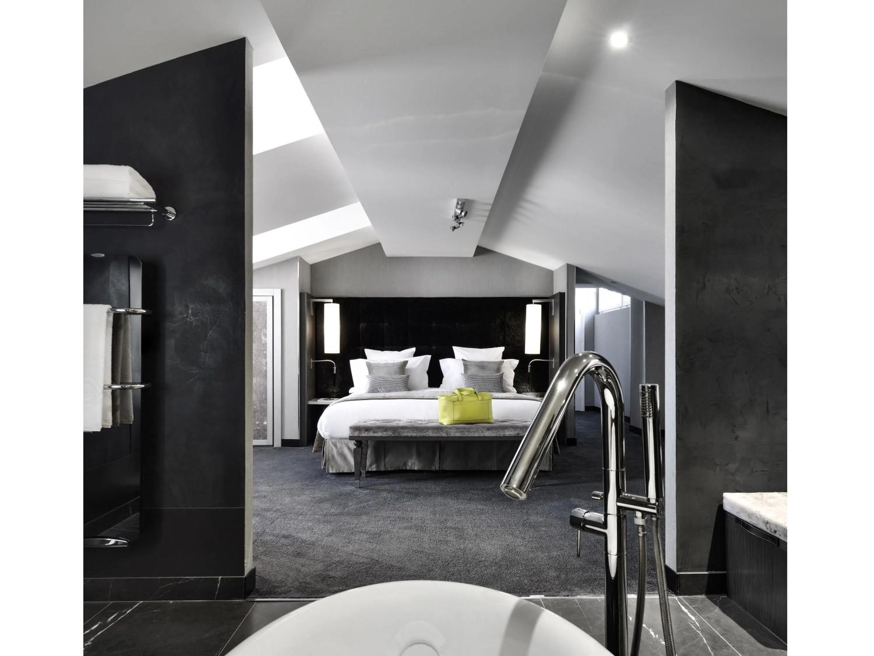 Bedroom, Bed in La Cour des Consuls Hotel & Spa Toulouse - MGallery Collection