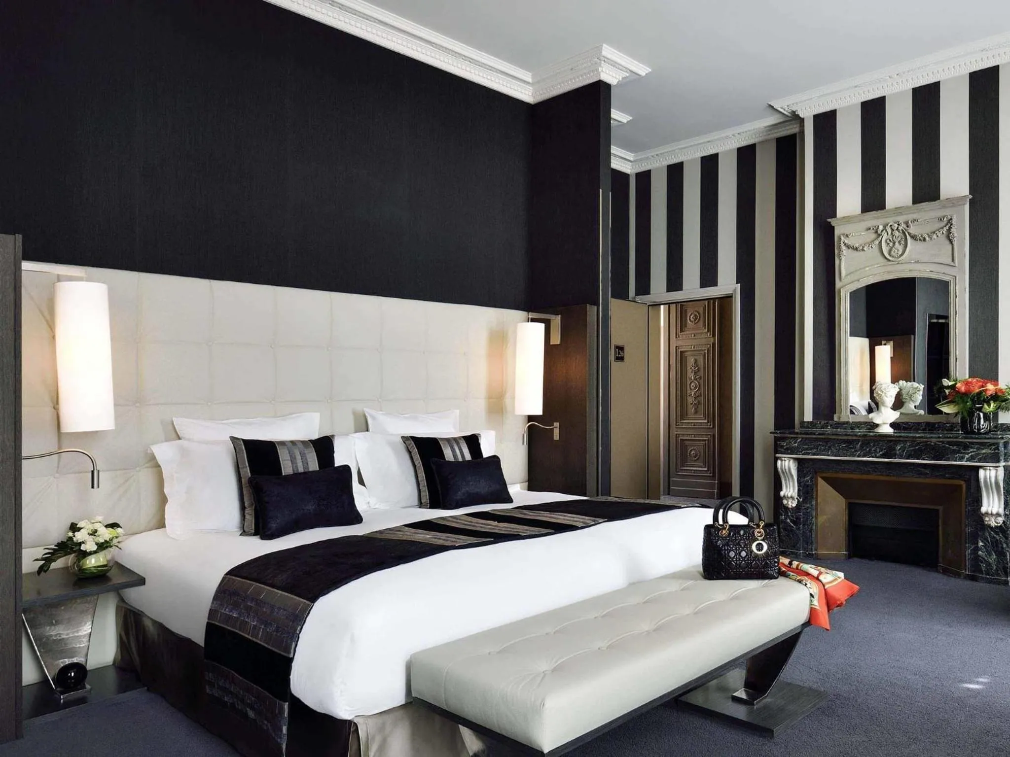 Bedroom, Bed in La Cour des Consuls Hotel & Spa Toulouse - MGallery Collection