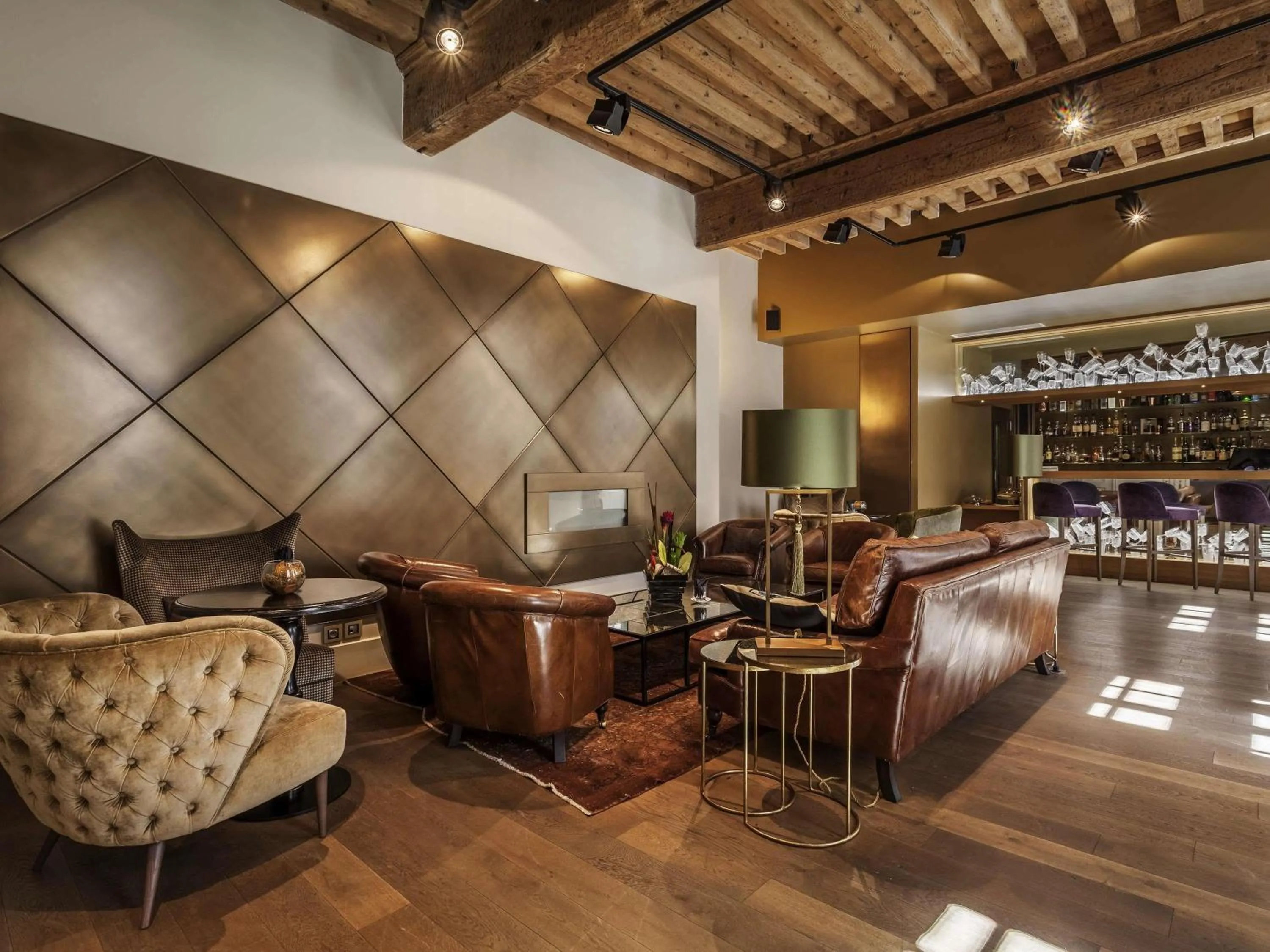 Lounge or bar in La Cour des Consuls Hotel & Spa Toulouse - MGallery Collection