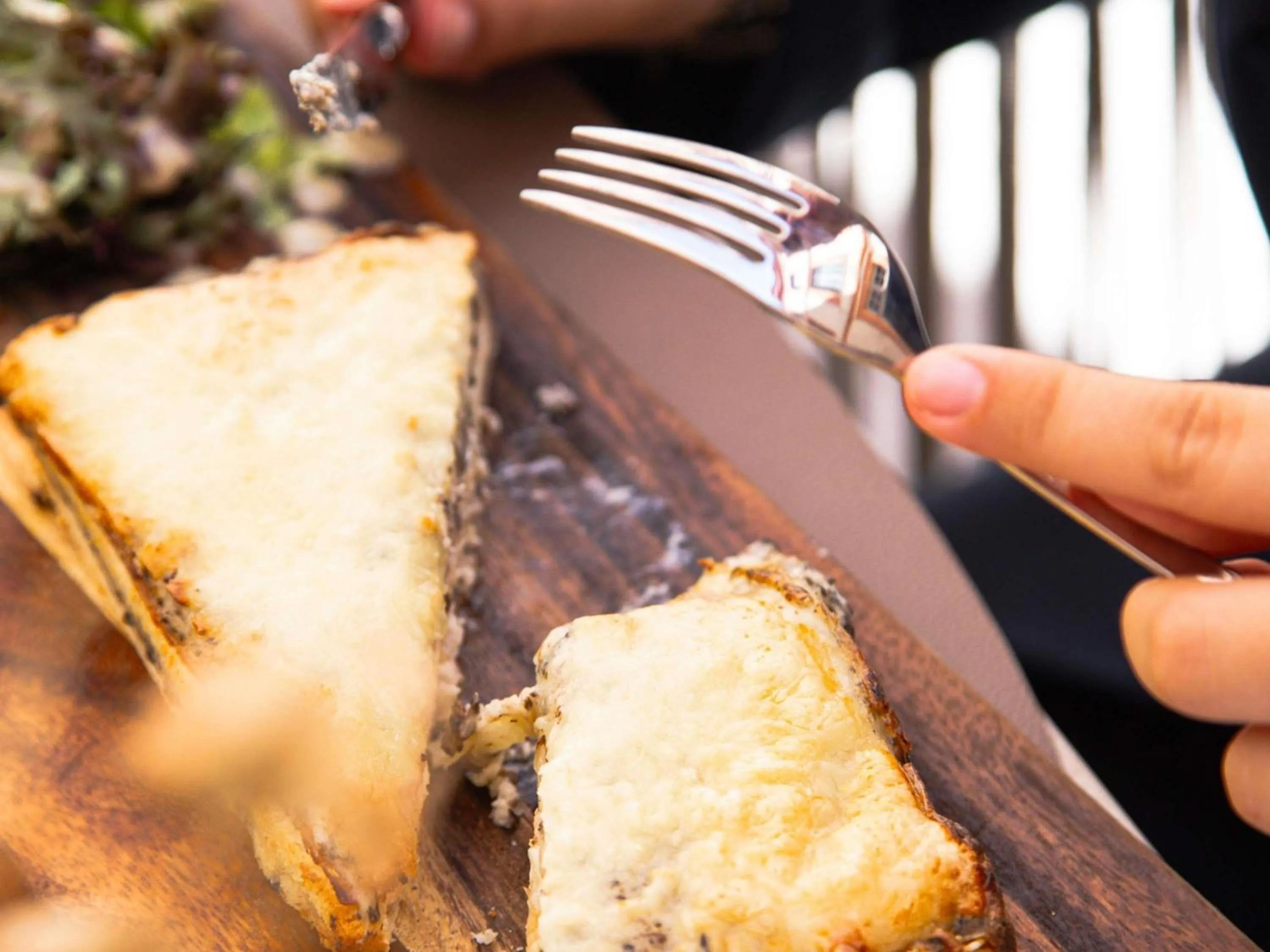 Restaurant/places to eat in La Cour des Consuls Hotel & Spa Toulouse - MGallery Collection