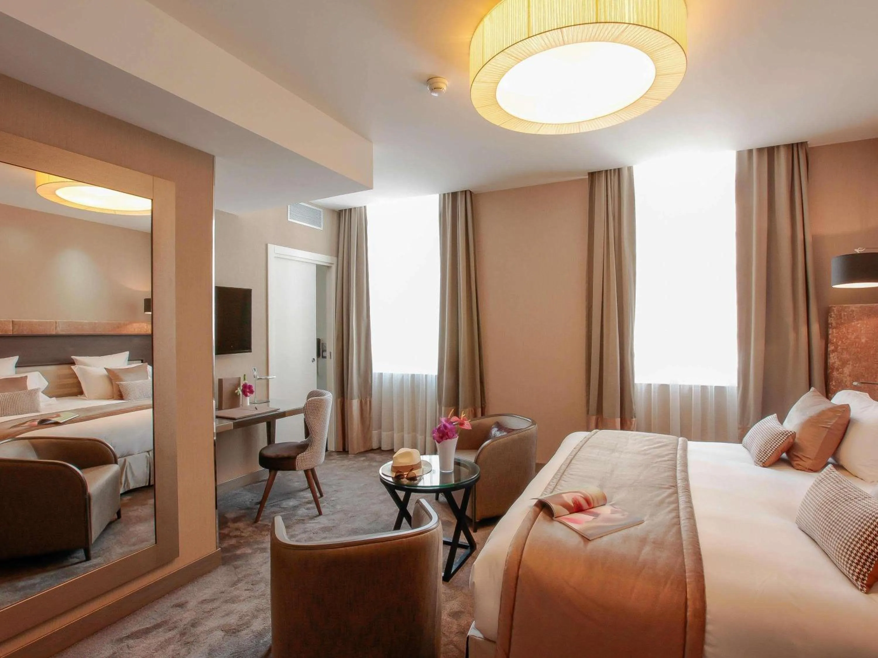 Bedroom, Bed in La Cour des Consuls Hotel & Spa Toulouse - MGallery Collection