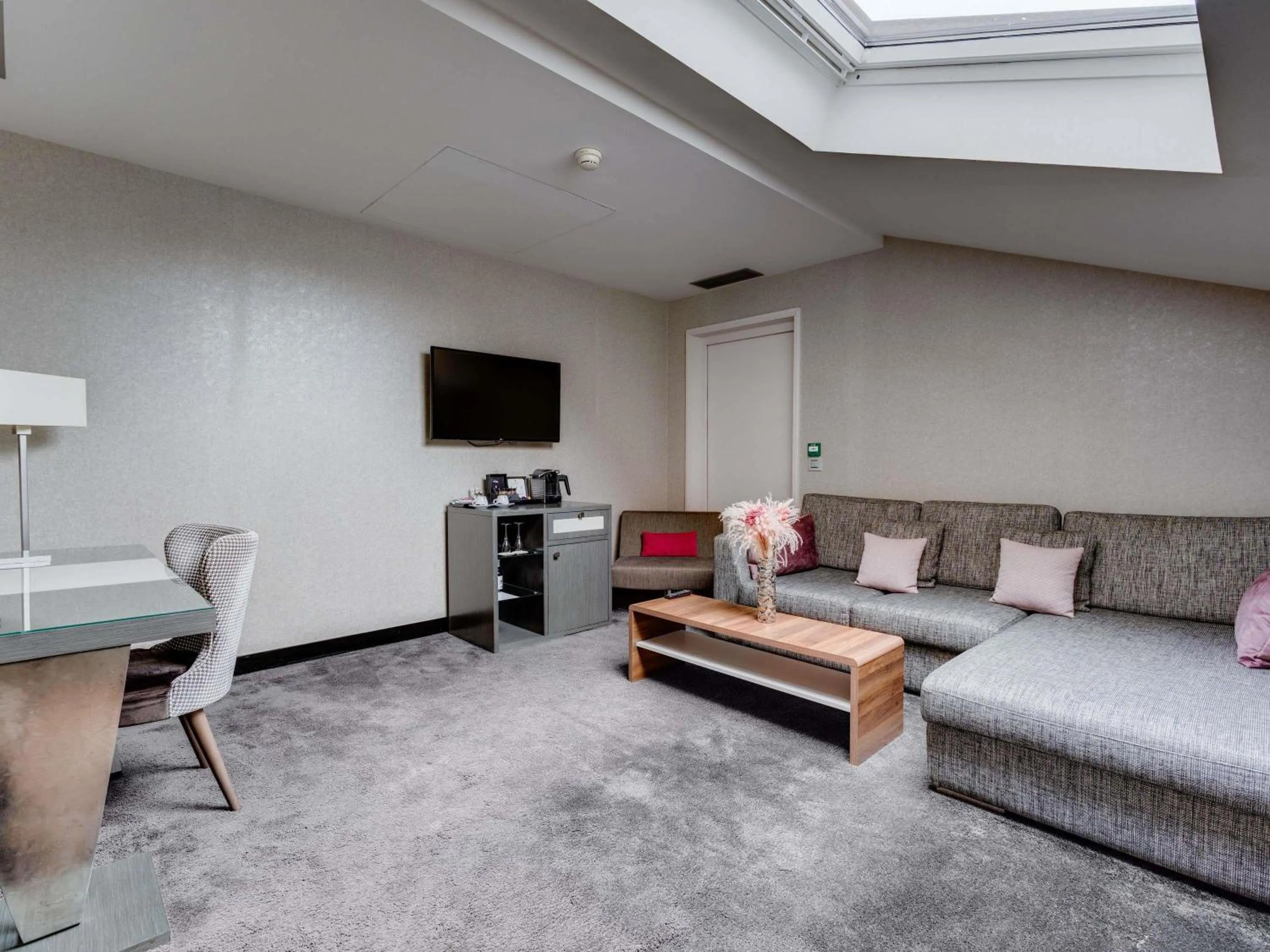 Bedroom in La Cour des Consuls Hotel & Spa Toulouse - MGallery Collection