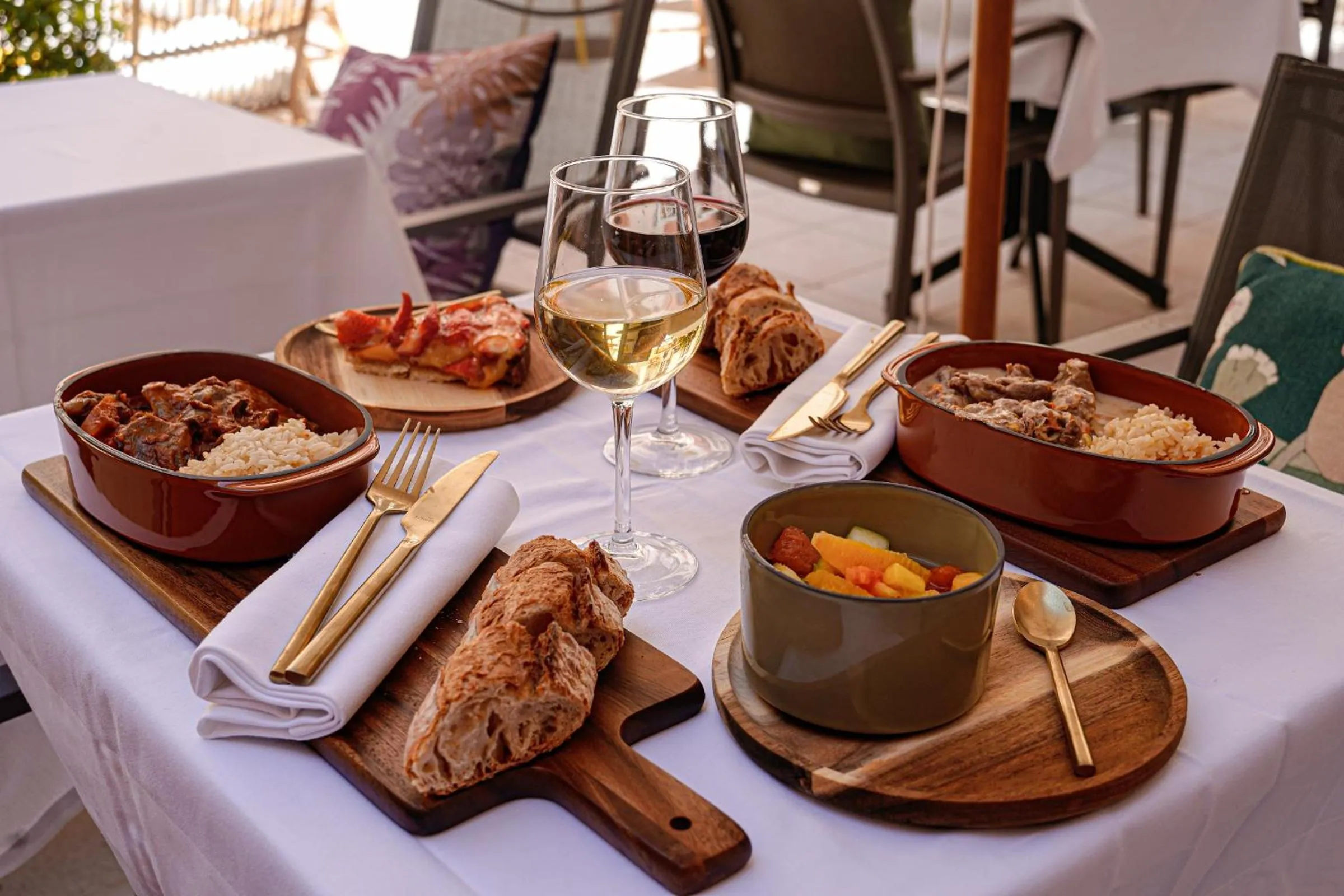 Food and drinks in La Cour des Consuls Hotel & Spa Toulouse - MGallery Collection