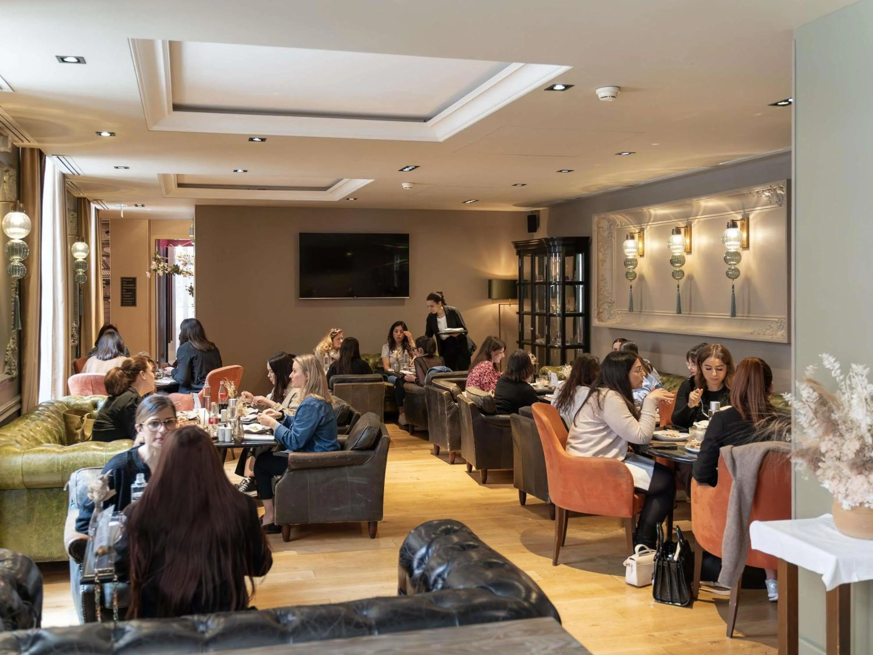 Restaurant/places to eat in La Cour des Consuls Hotel & Spa Toulouse - MGallery Collection