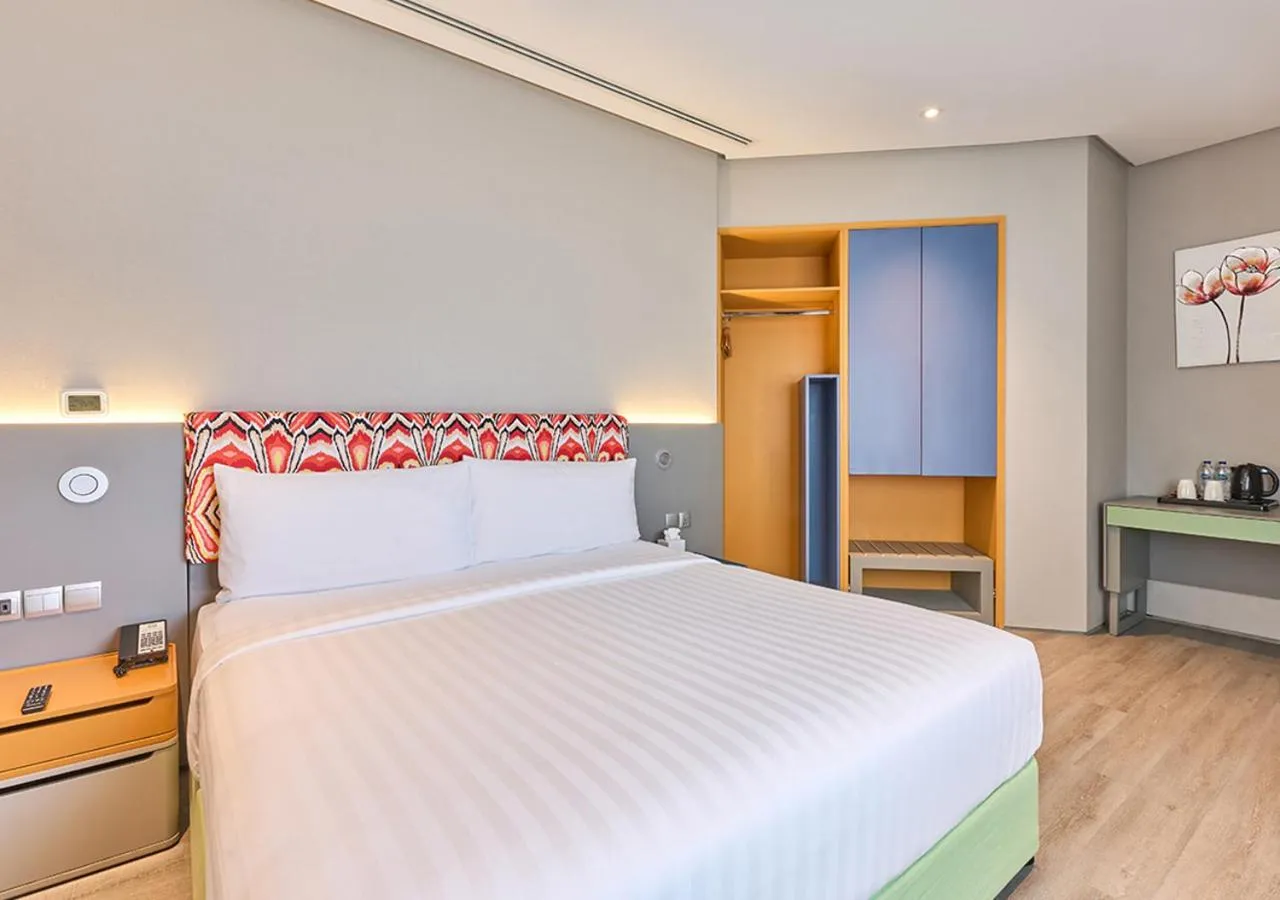 Photo of the whole room, Bed in Ibis Styles Dubai Jumeira