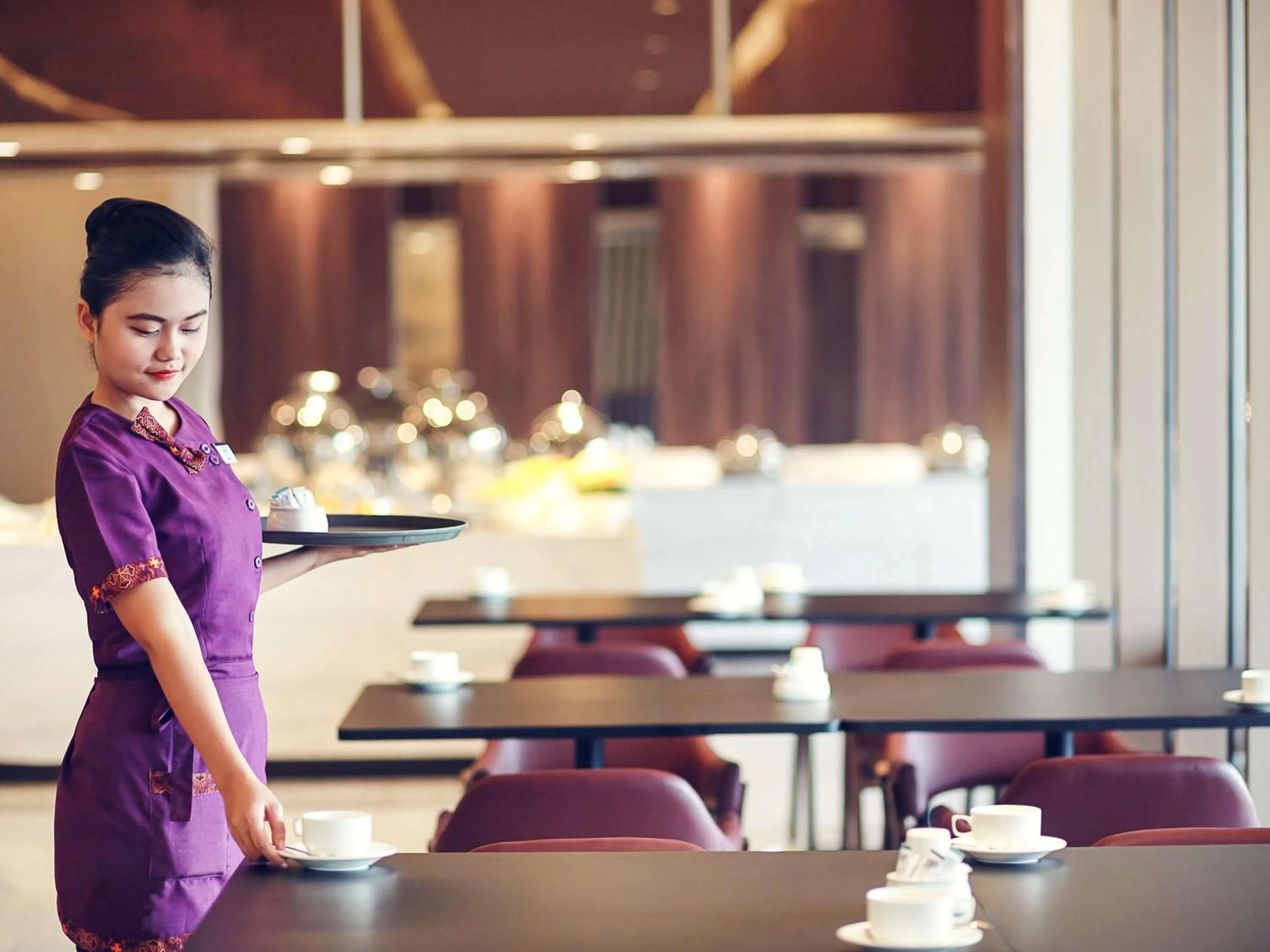 Restaurant/places to eat in Mercure Karawang