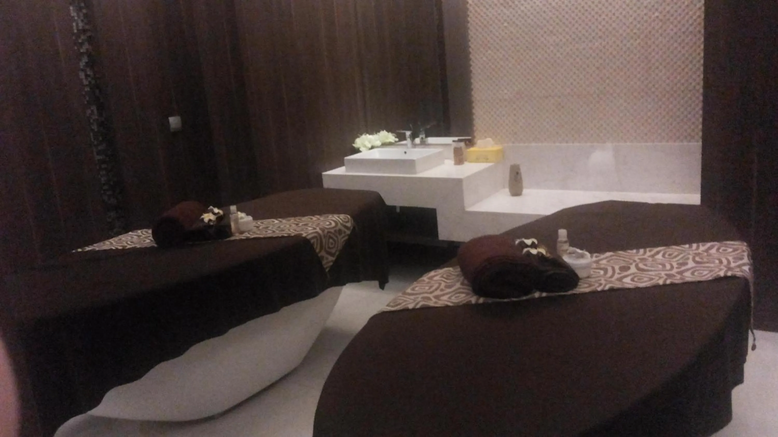 Massage, Bed in Mercure Karawang