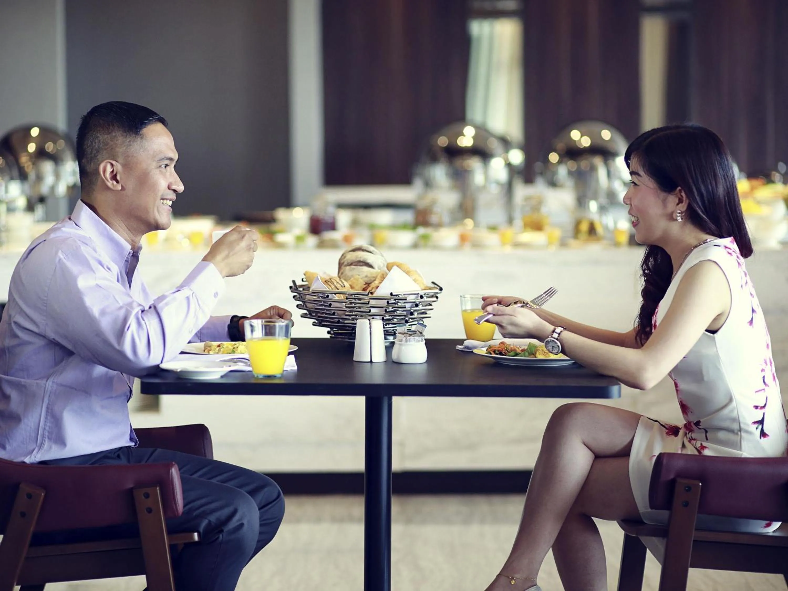 Restaurant/places to eat in Mercure Karawang