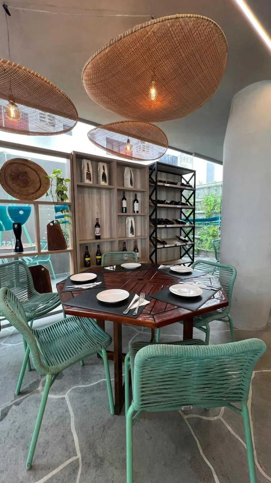 Restaurant/places to eat in Setai Yacht Apart Hotel by lesuites