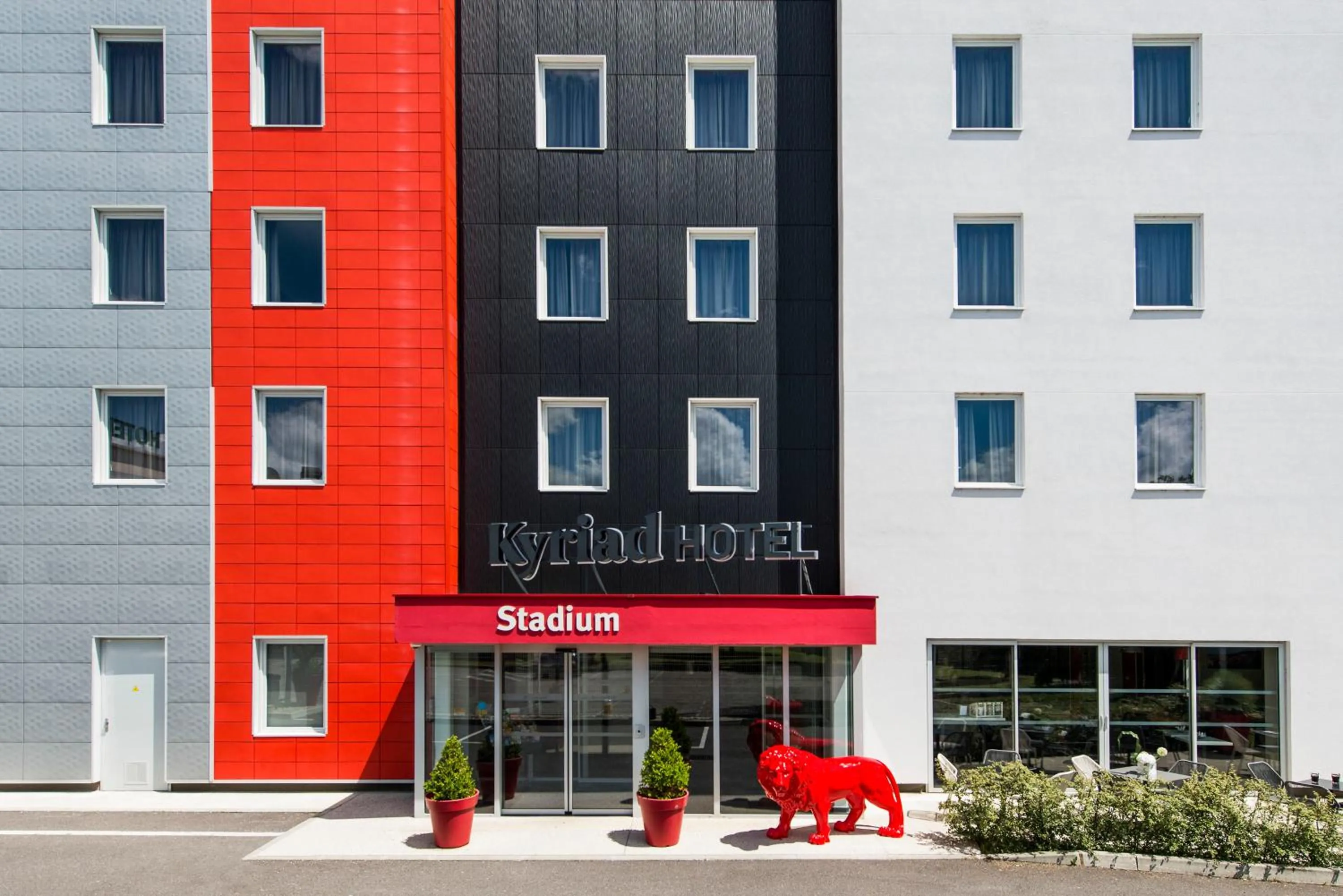 Facade/entrance in Kyriad Lyon Est Stadium Eurexpo Meyzieu