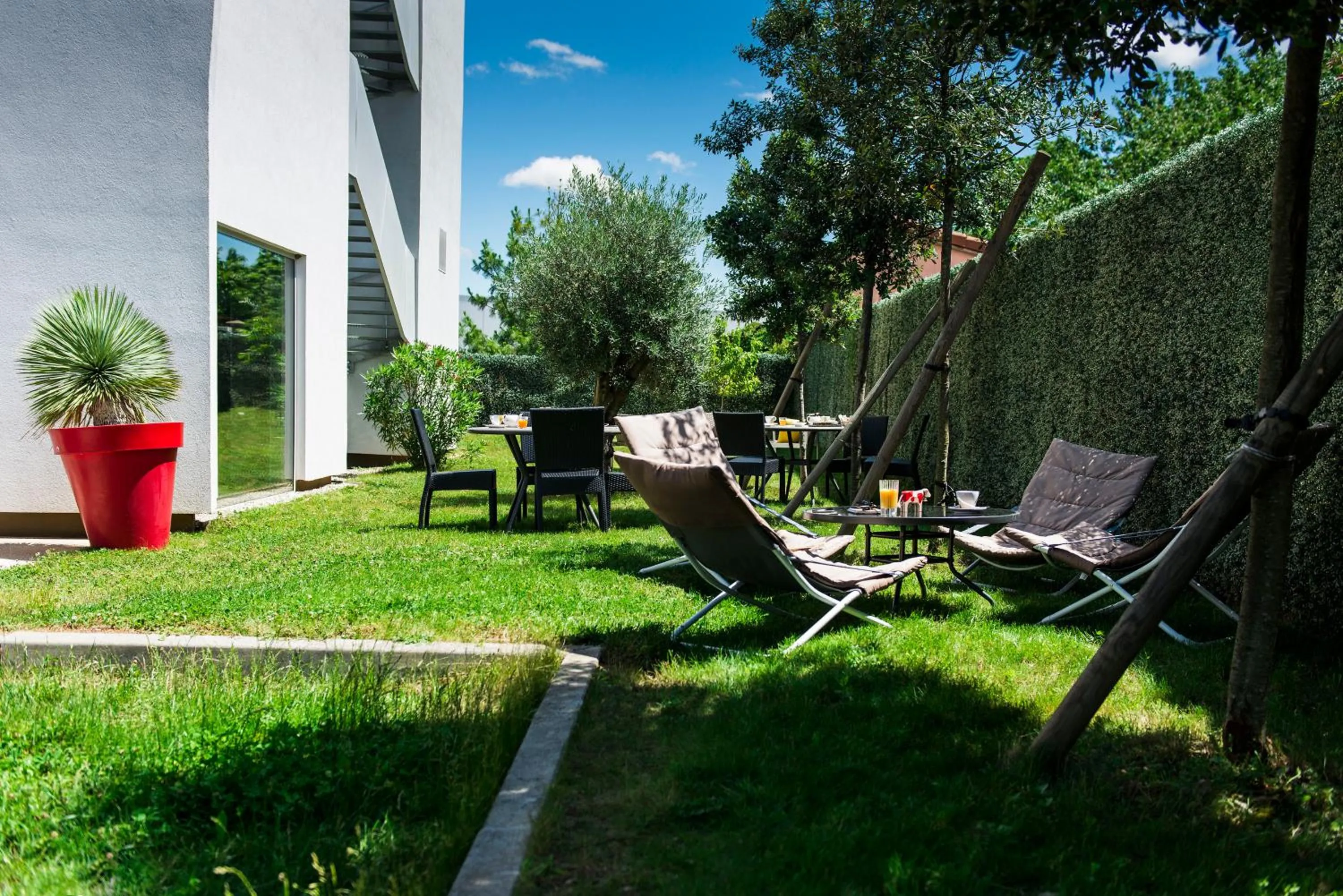 Garden in Kyriad Lyon Est Stadium Eurexpo Meyzieu