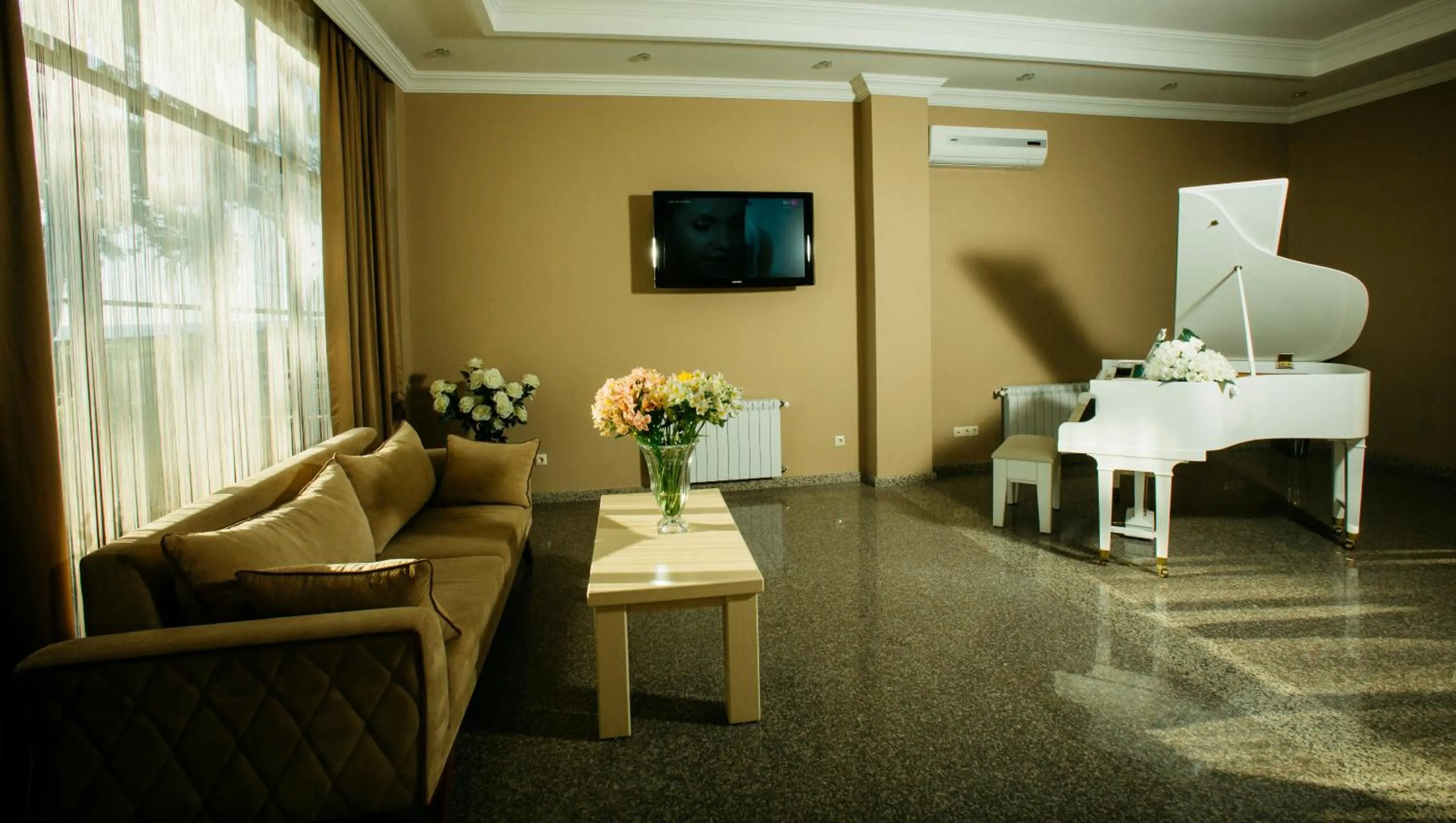 Communal lounge/ TV room in Kobuleti Pearl Of Sea Hotel & Spa