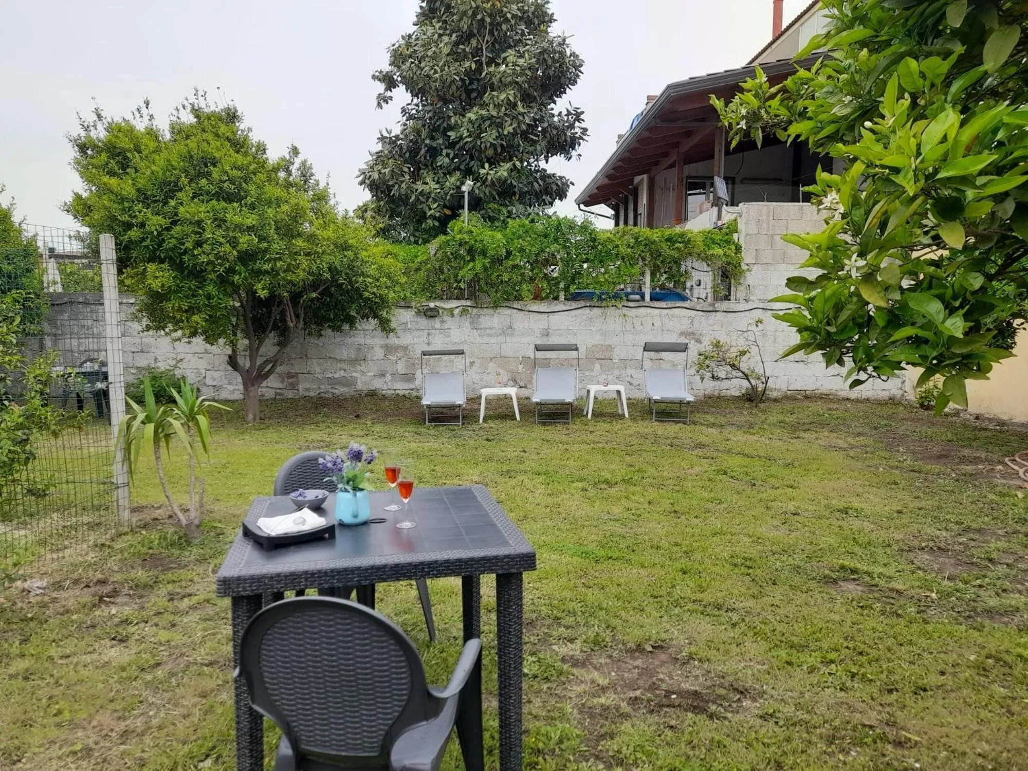 Garden in City Pompei Accommodations