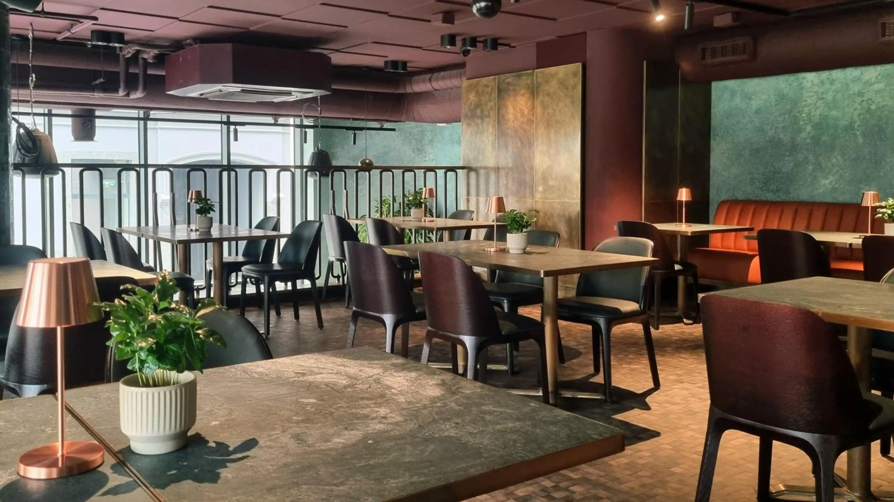 Restaurant/places to eat in The Cyrus Hotel