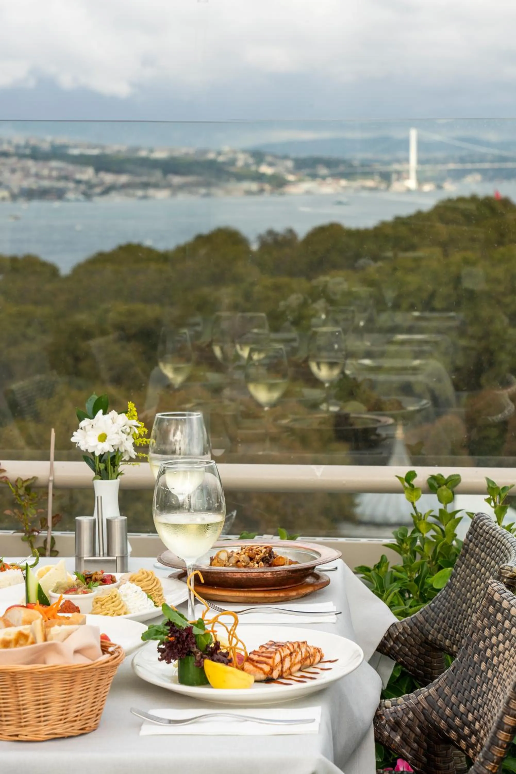 Restaurant/places to eat in Adamar Hotel-Special Category