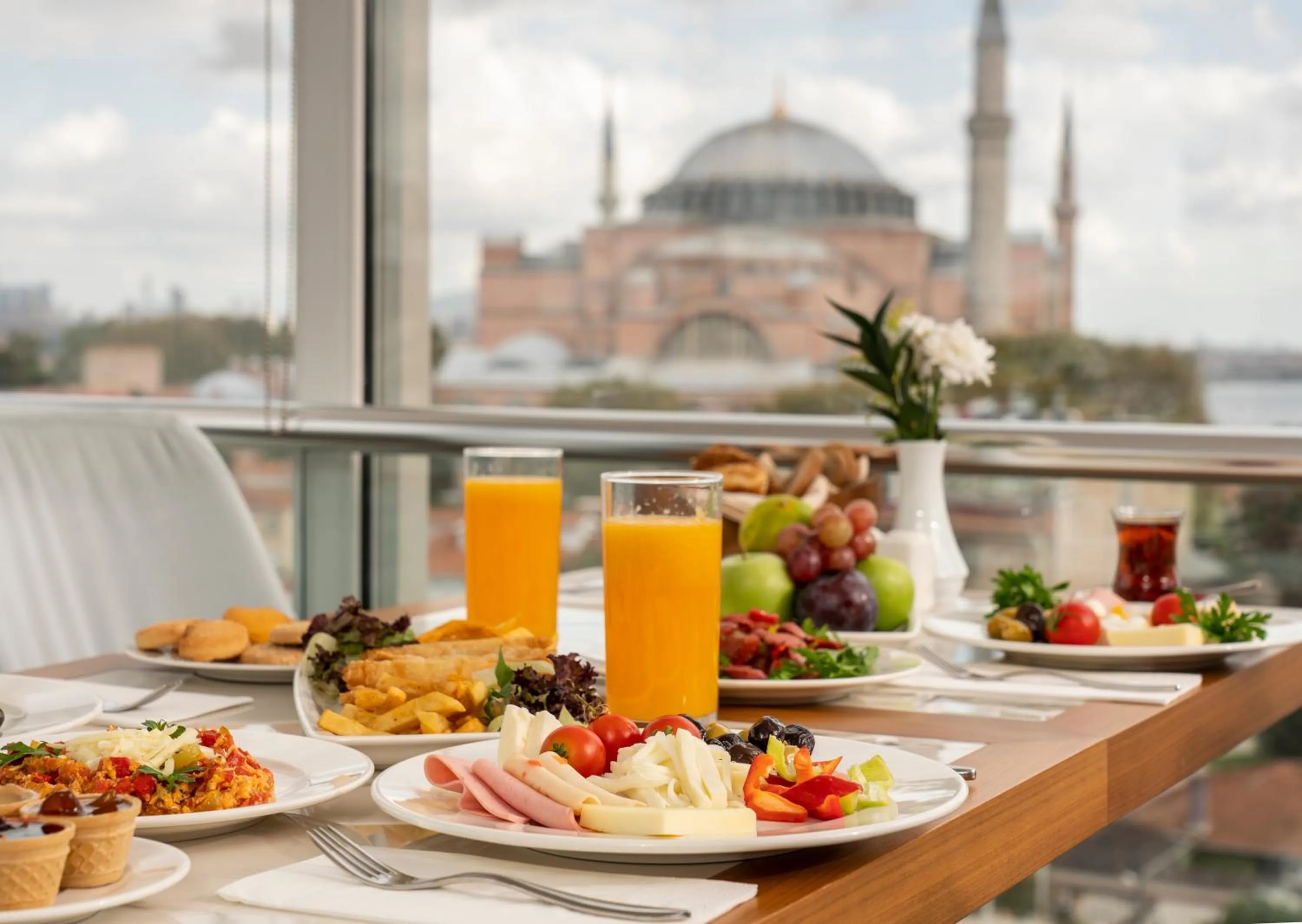 Restaurant/places to eat in Adamar Hotel-Special Category