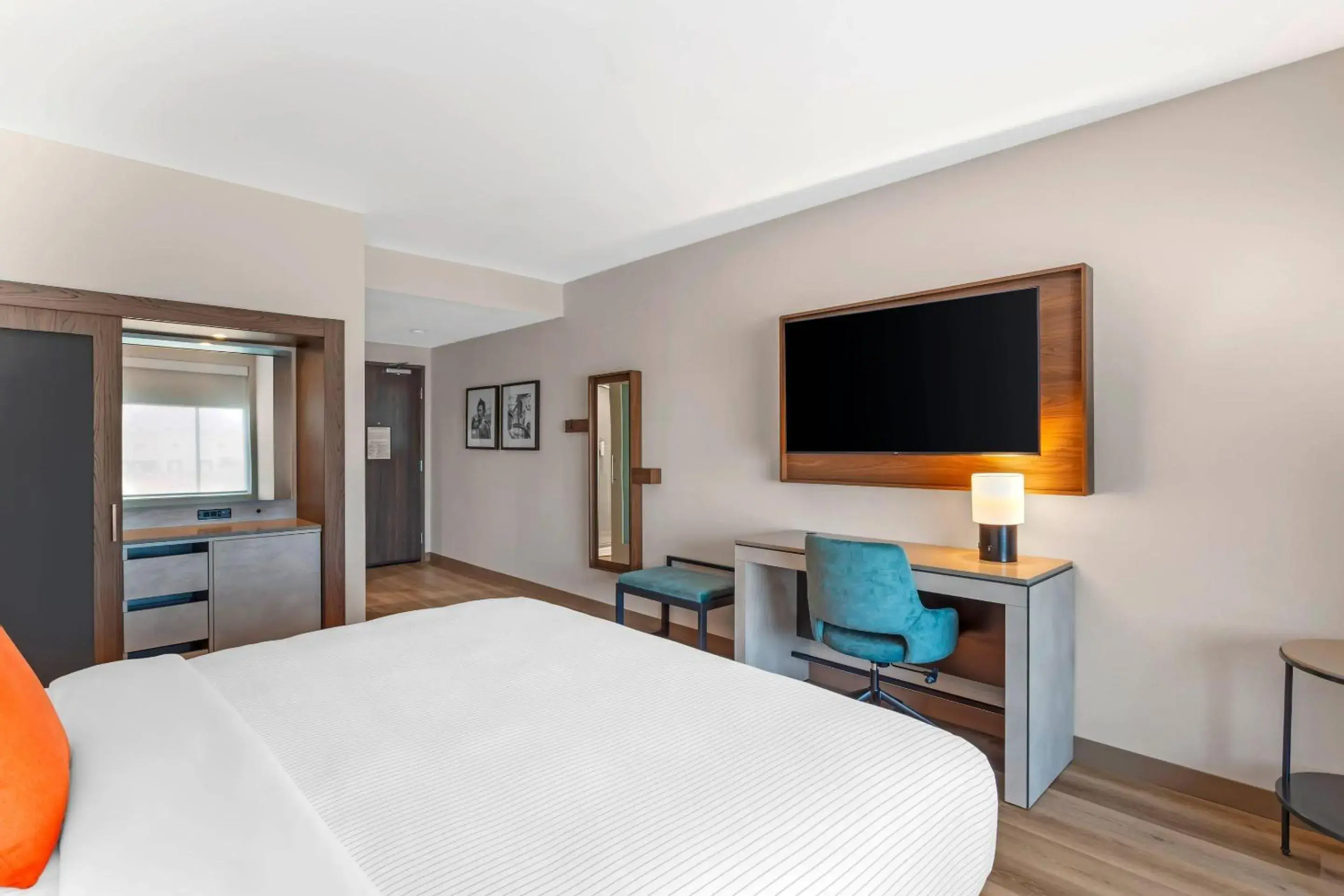 Bedroom, Bed in Cambria Hotel Northlake Conference Center - Roanoke Bedroom, Bed in Cambria Hotel Northlake Conference Center - Roanoke