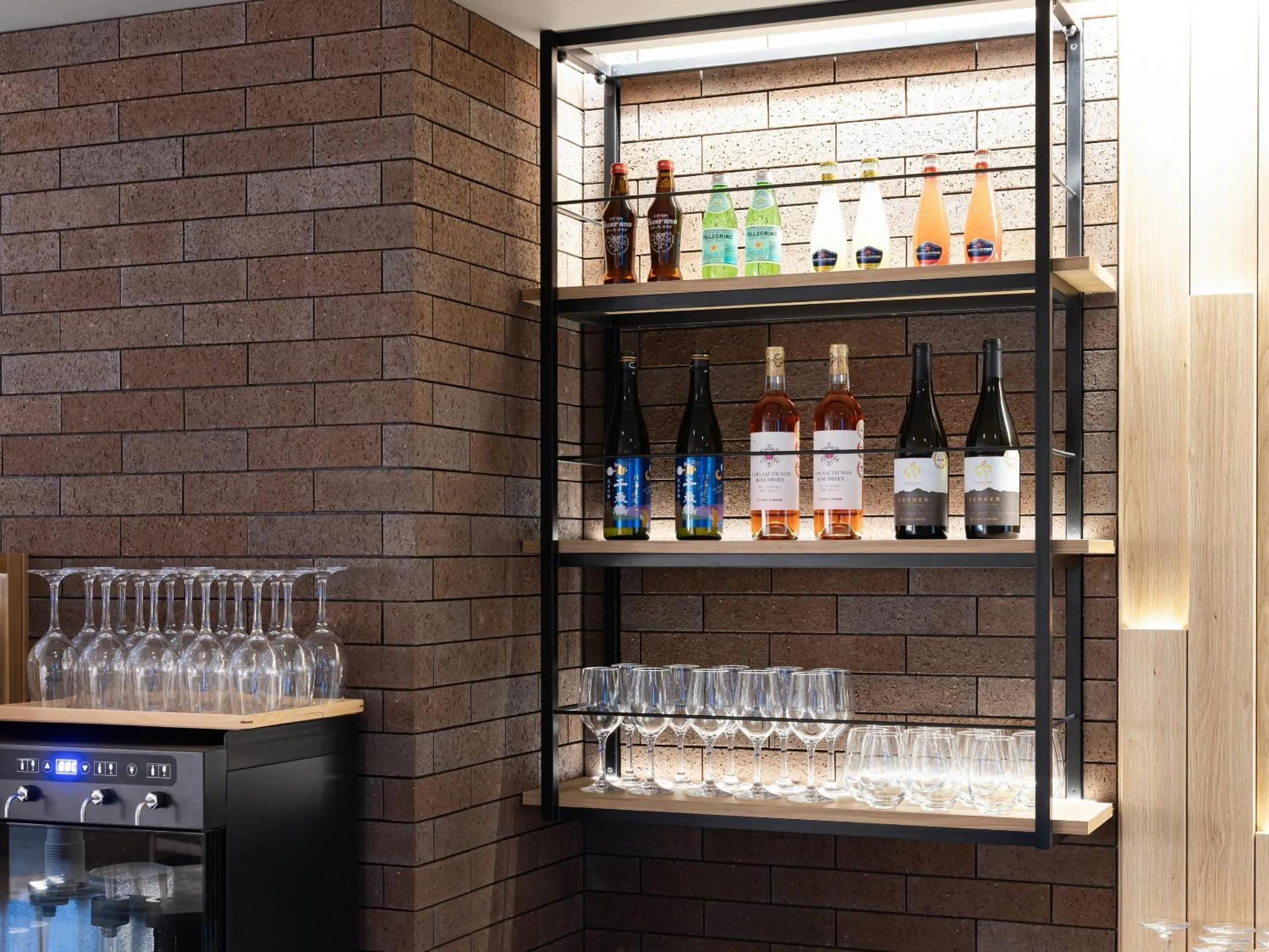 Lounge or bar in Comfort Hotel ERA Sapporo North