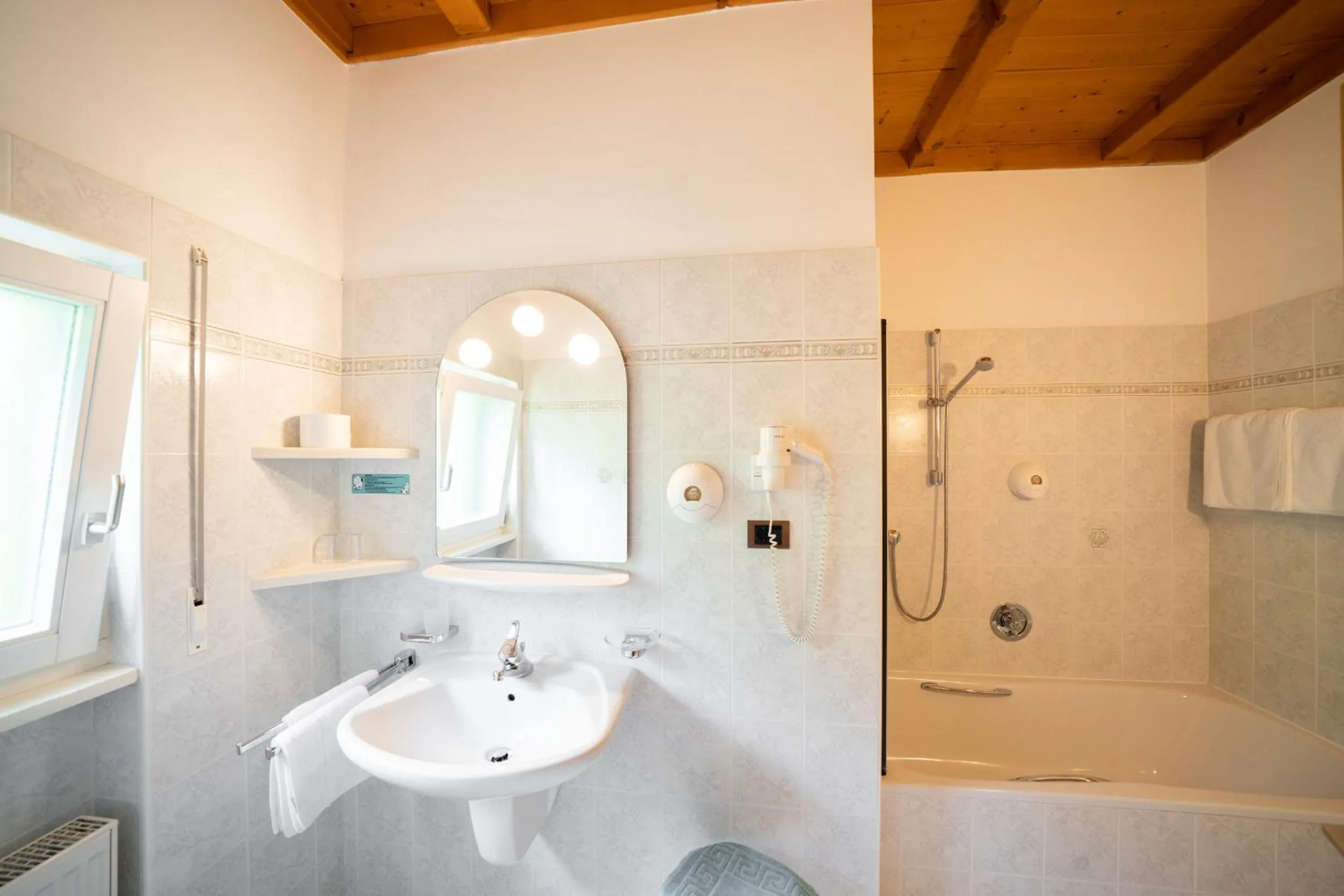 Bathroom in Hotel Ortler