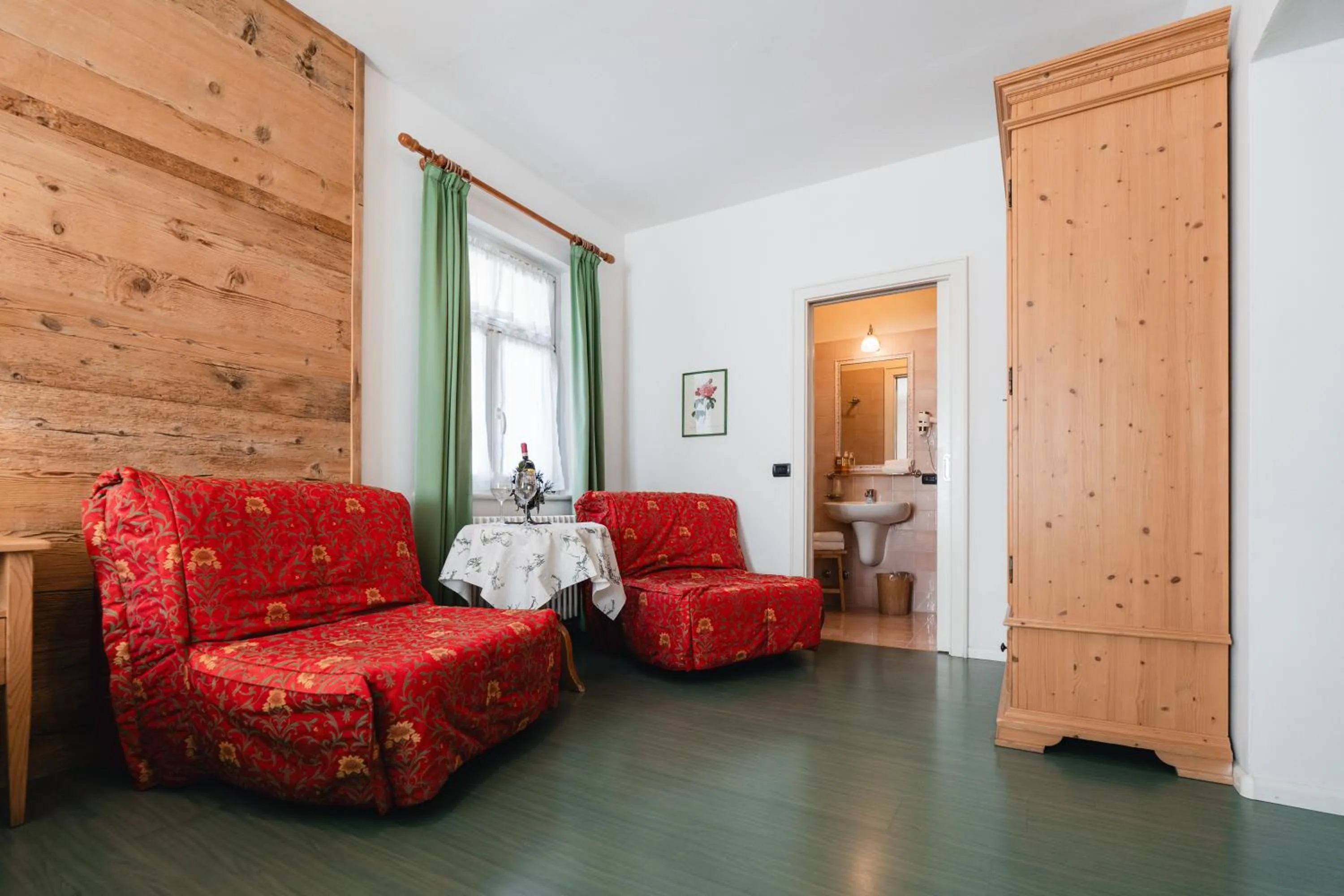 Bedroom in Hotel Oasi