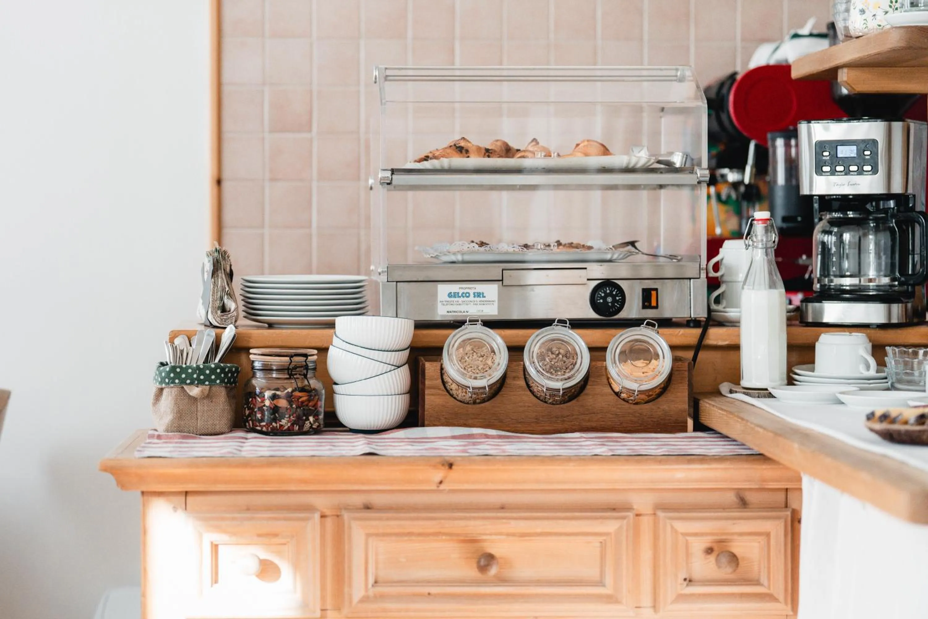 Breakfast in Hotel Oasi