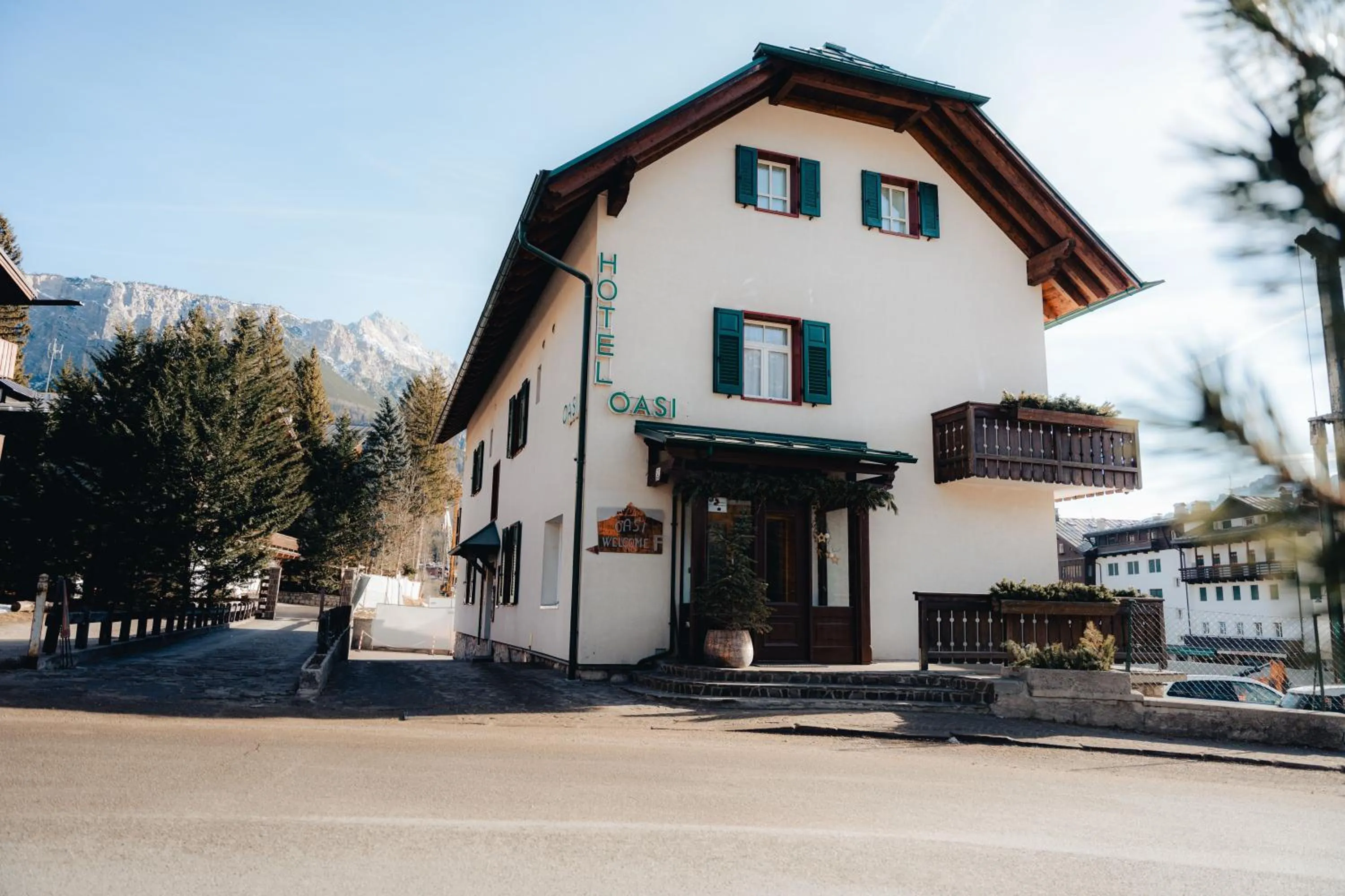 Property building in Hotel Oasi