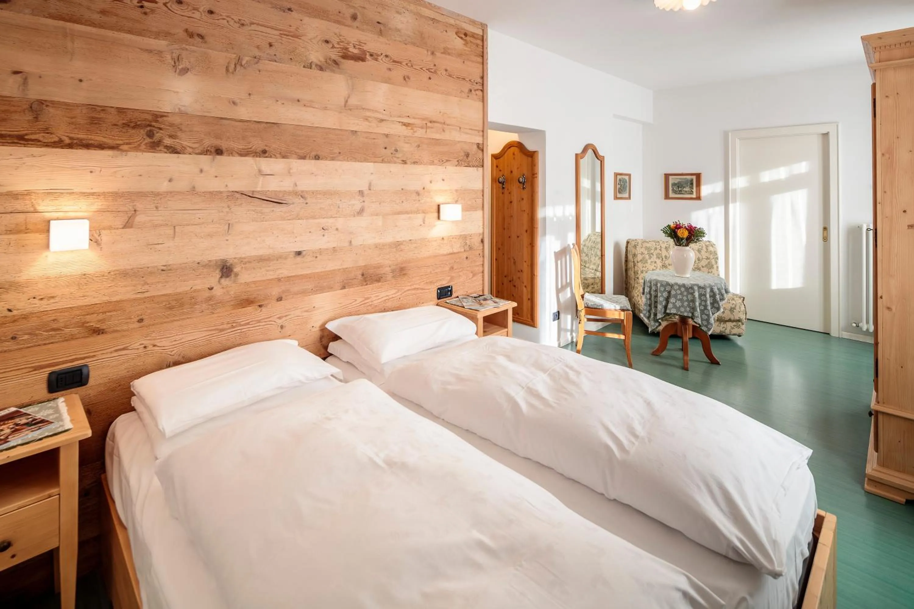 Other, Bed in Hotel Oasi