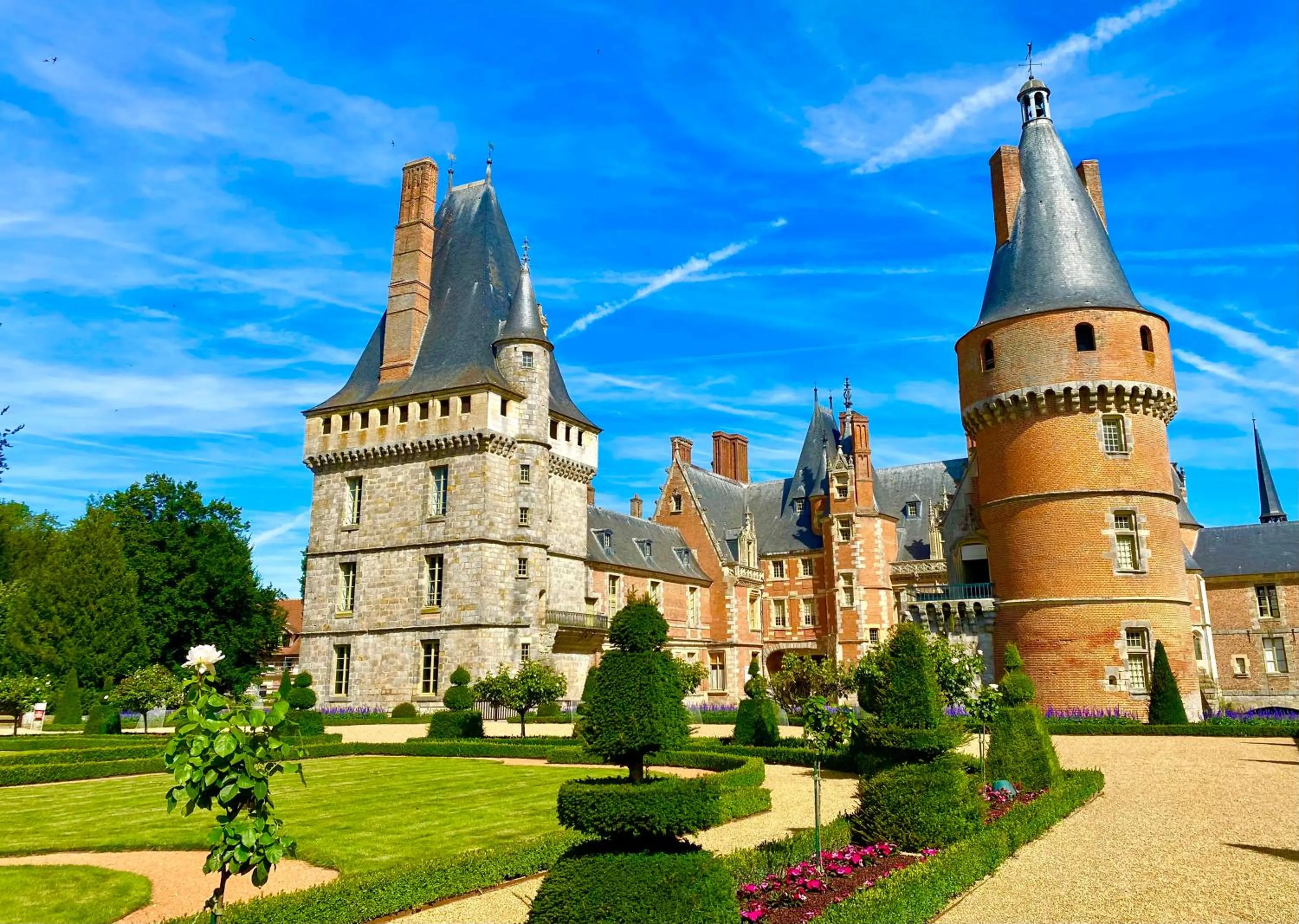 Nearby landmark in Mercure Maintenon