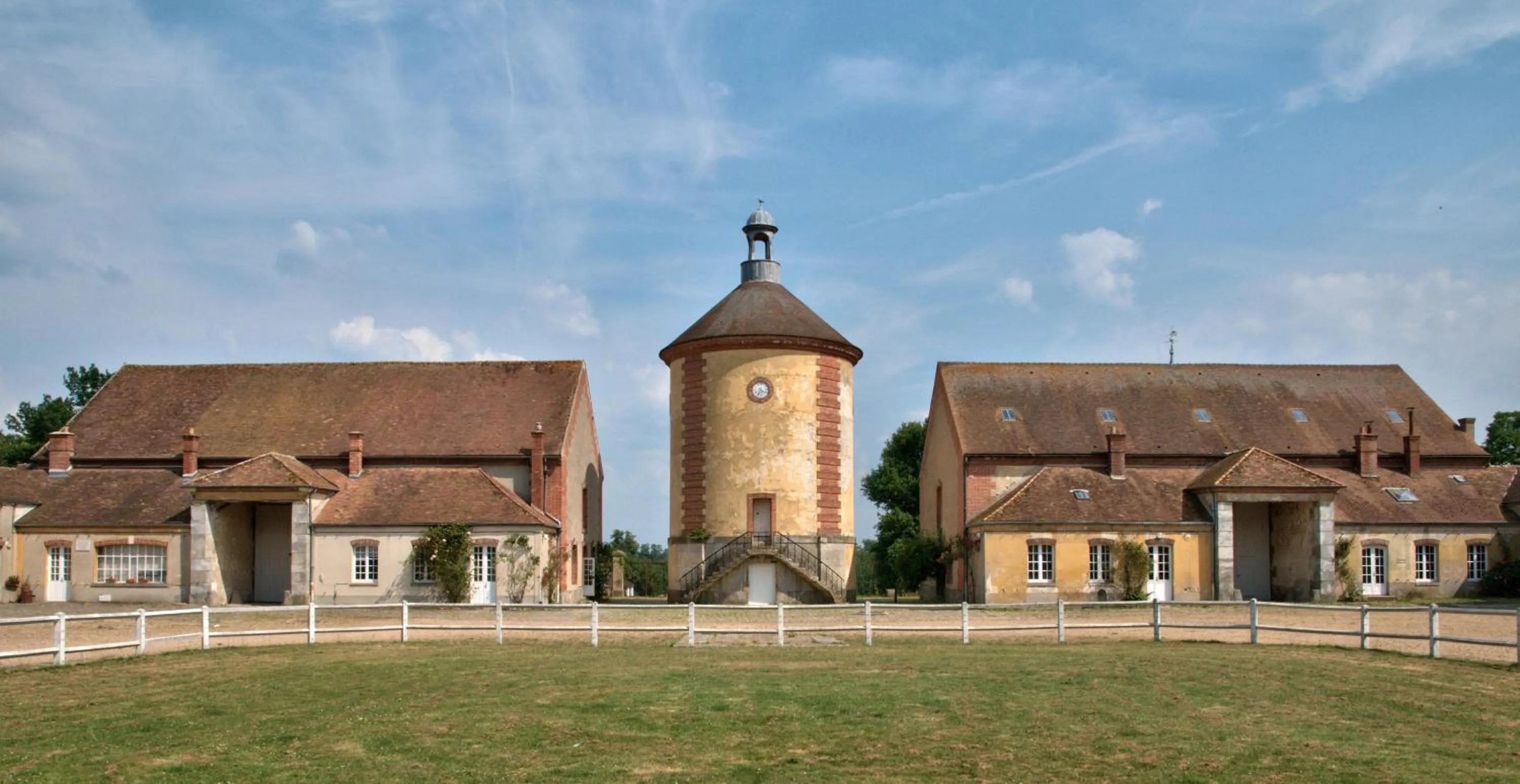Nearby landmark in Mercure Maintenon