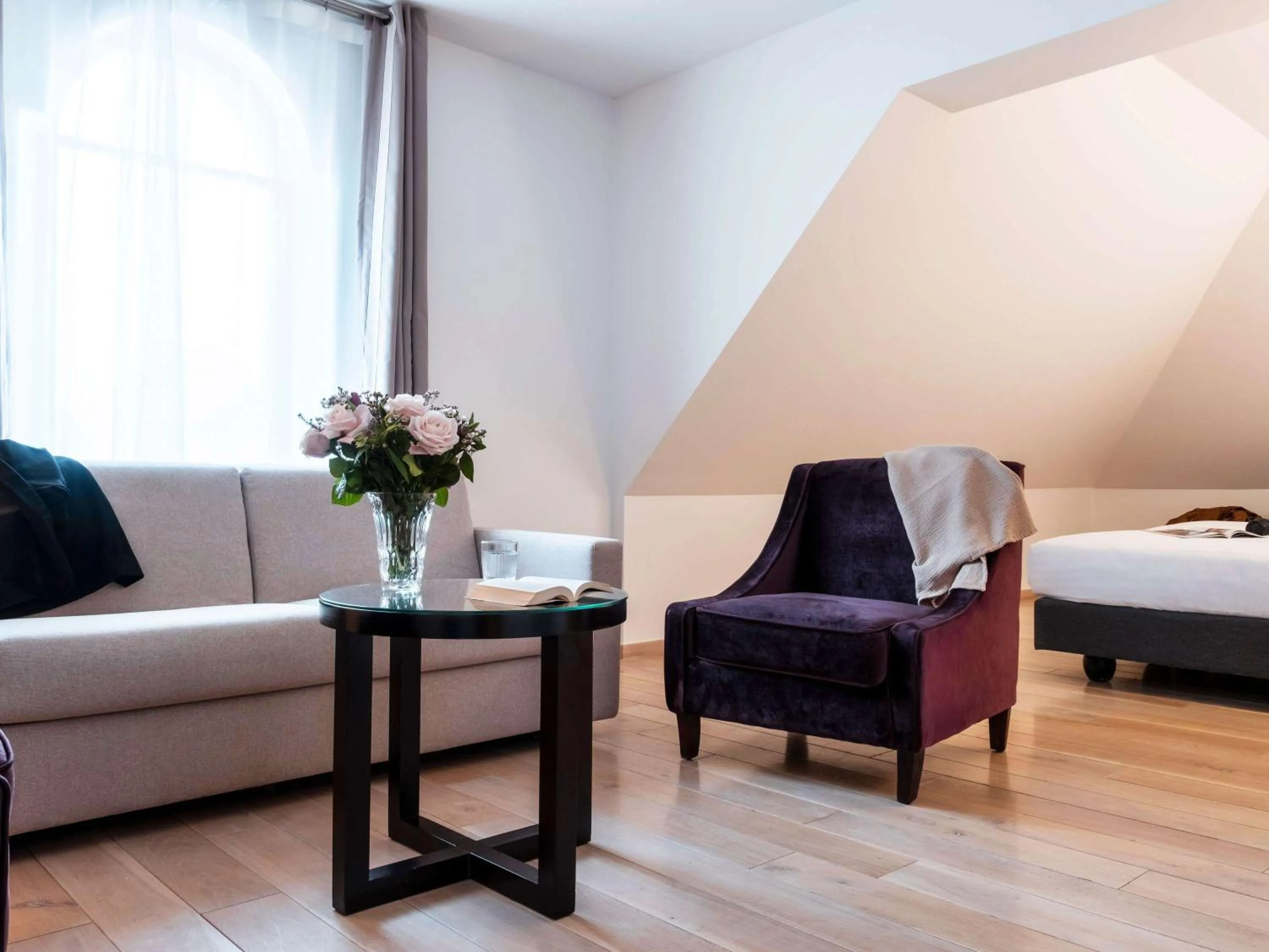 Junior Queen Suite with Sofa Bed in Mercure Maintenon