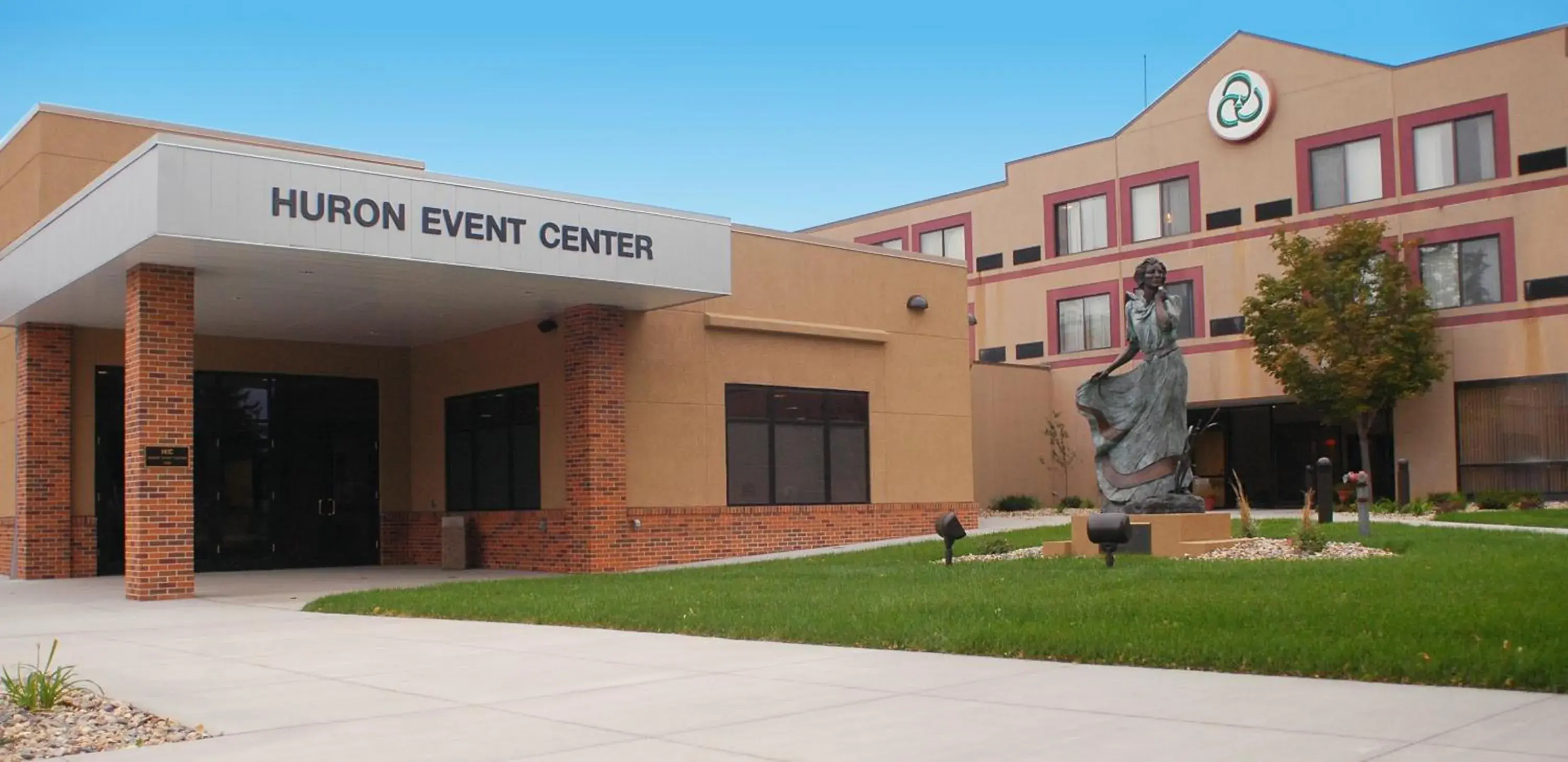 Property building in Crossroads Hotel and Huron Event Center Property building in Crossroads Hotel and Huron Event Center