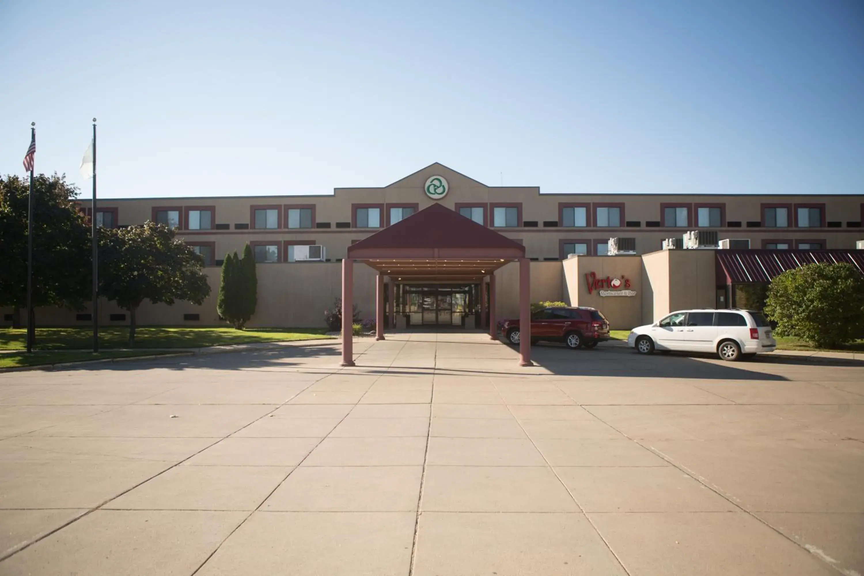 Facade/entrance in Crossroads Hotel and Huron Event Center Facade/entrance in Crossroads Hotel and Huron Event Center