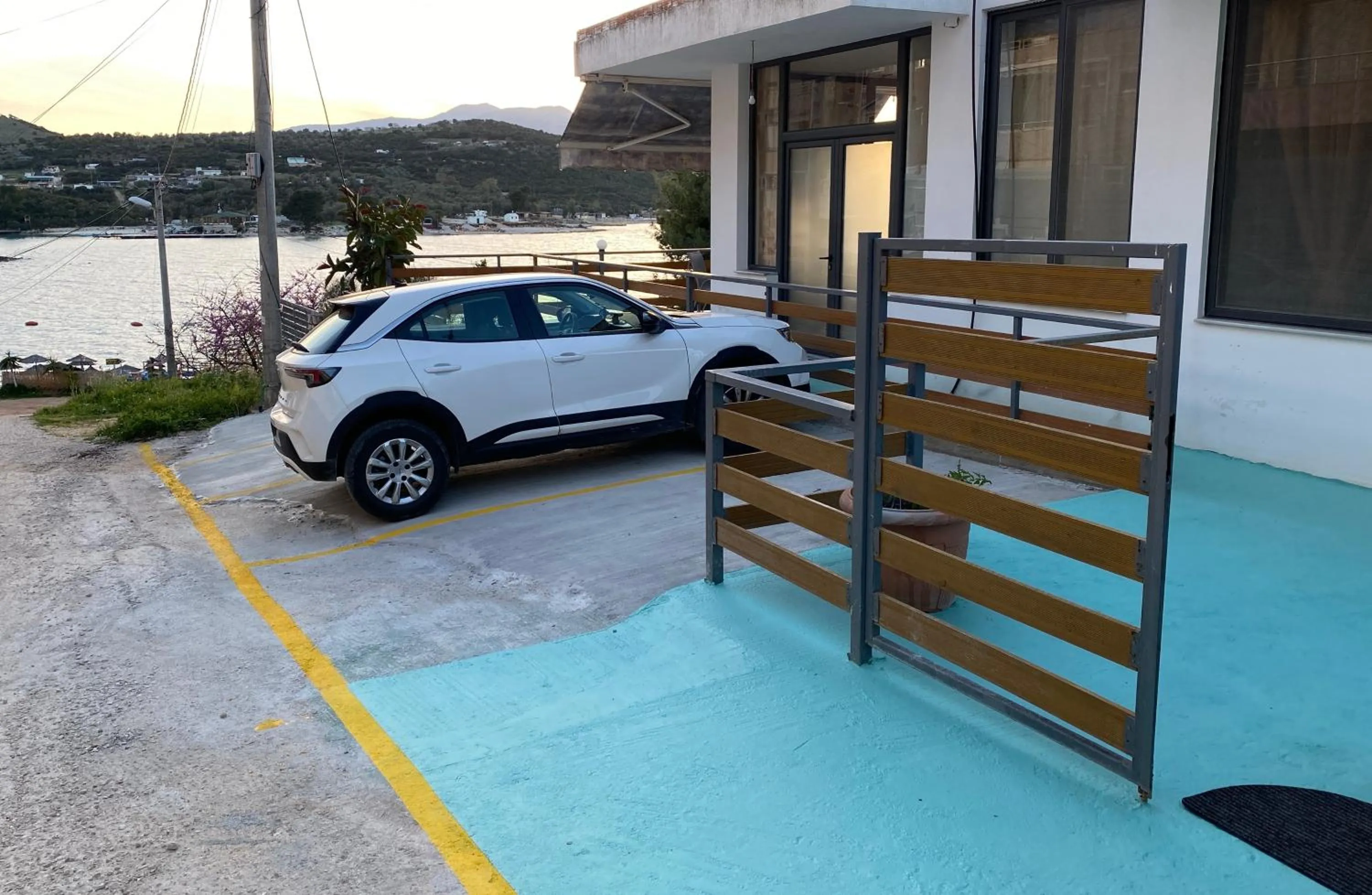 Apartment with Sea View in Ion Sea View