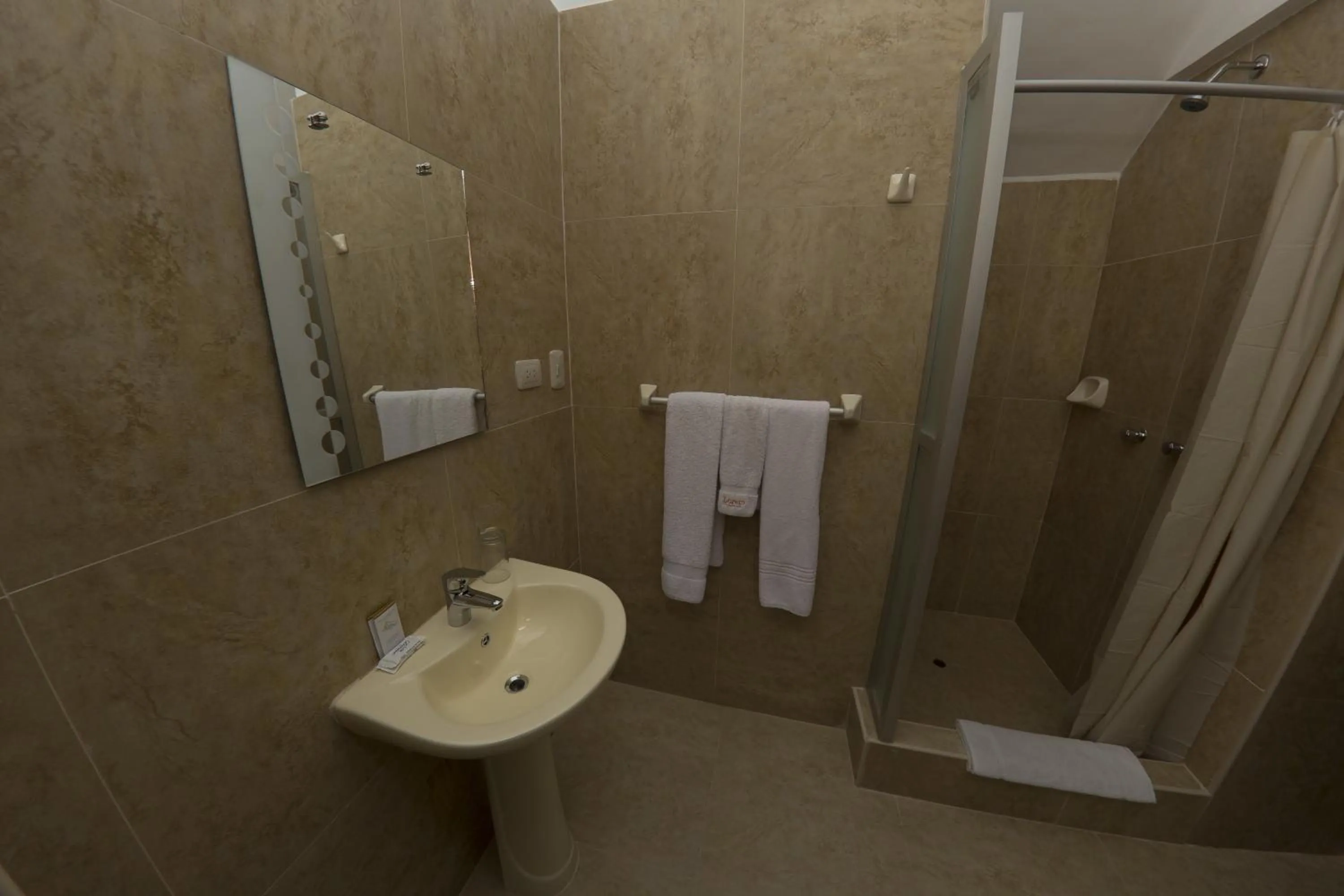 Bathroom in Yabar Hotel Plaza