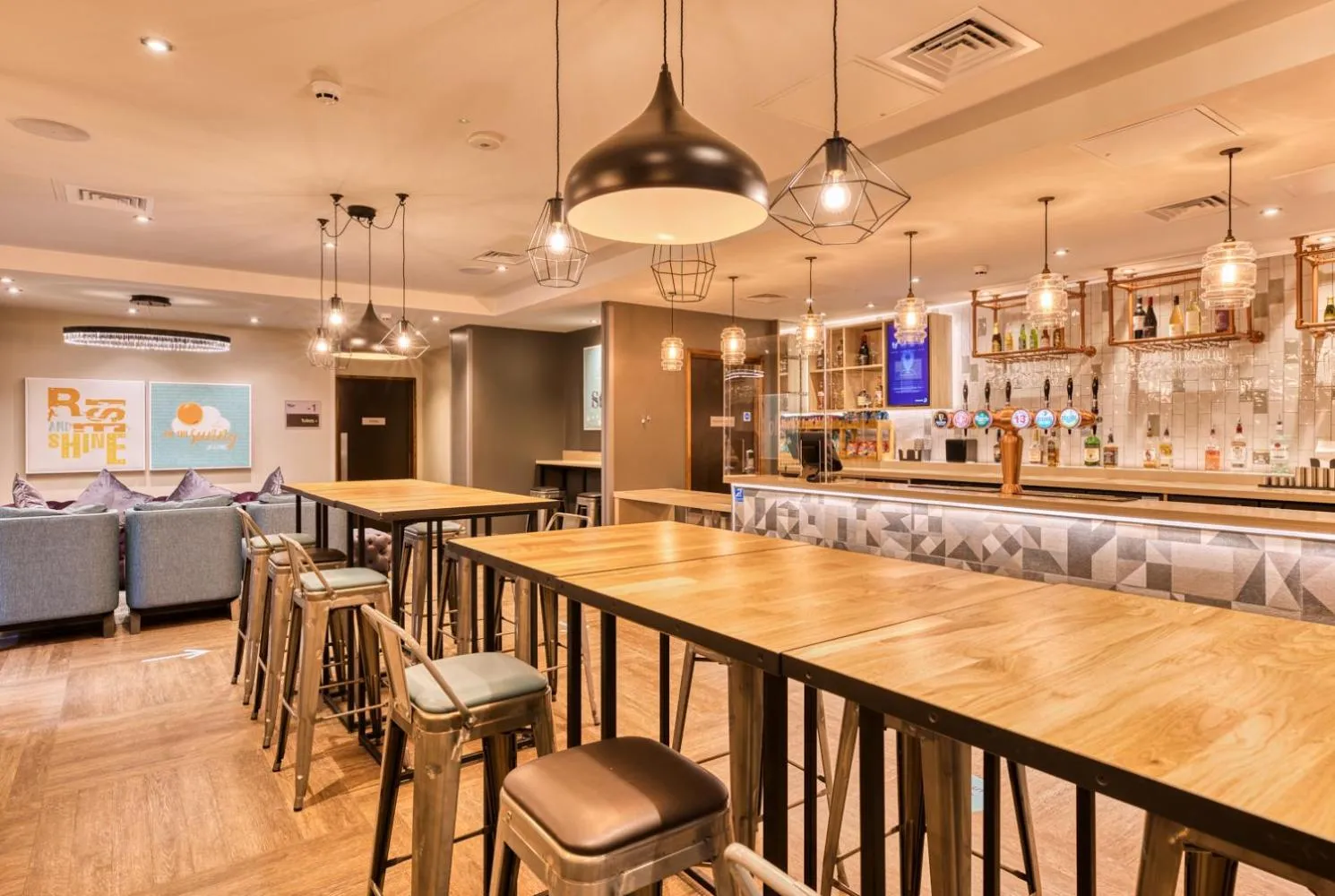 Restaurant/places to eat in Premier Inn Dublin City Temple Bar