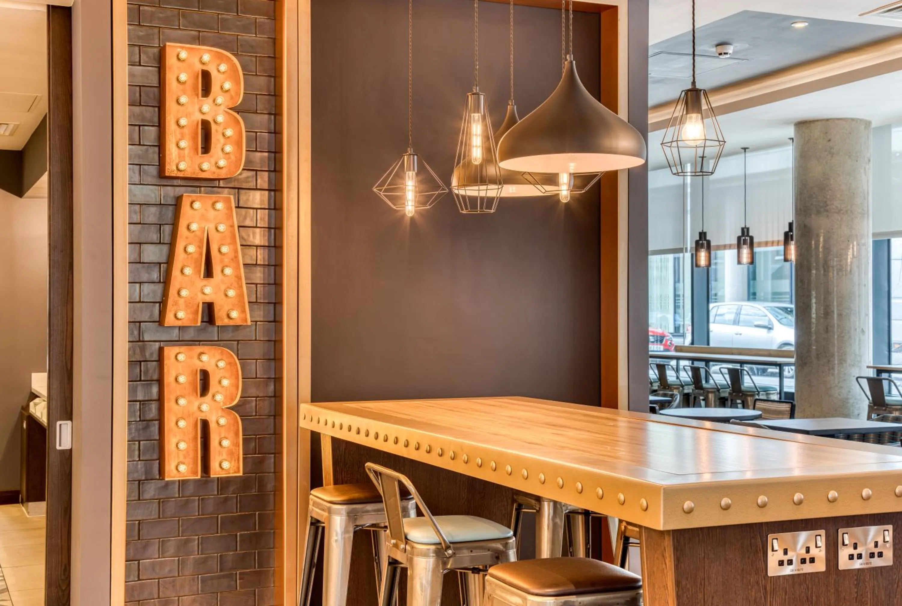 Restaurant/places to eat in Premier Inn Dublin City Gloucester St South