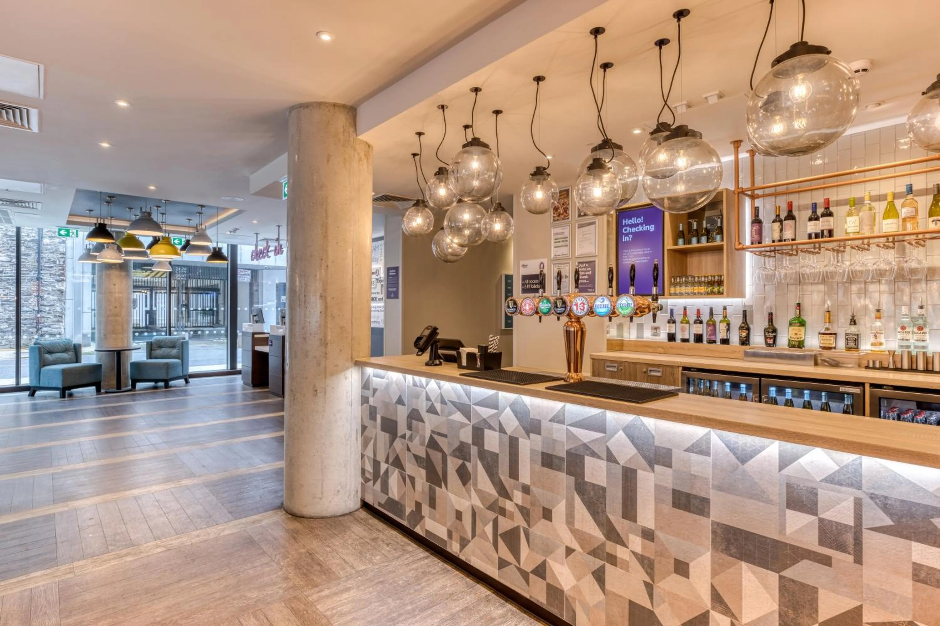 Restaurant/places to eat in Premier Inn Dublin City Gloucester St South
