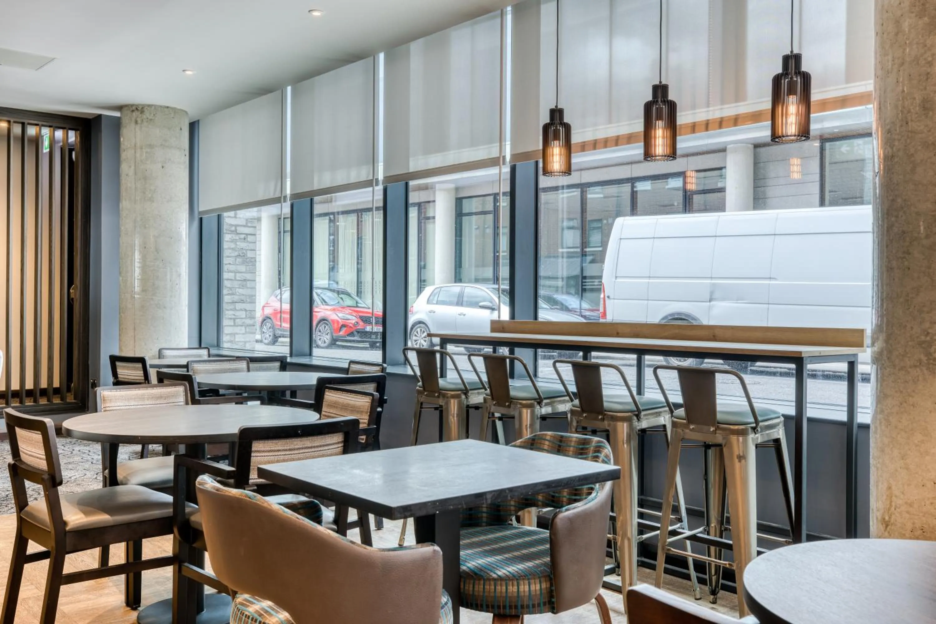 Restaurant/places to eat in Premier Inn Dublin City Gloucester St South