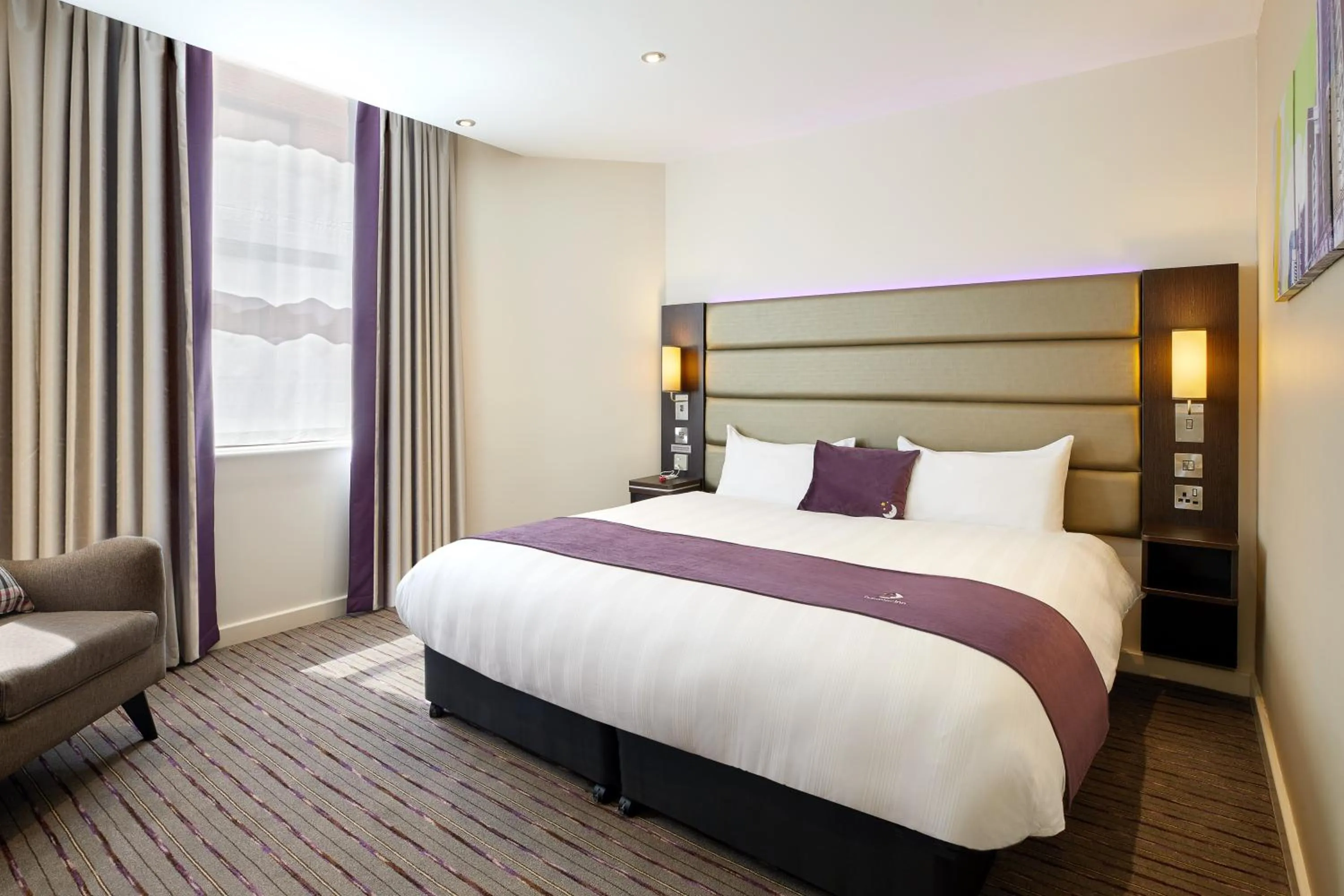 Bed in Premier Inn Cork City Centre