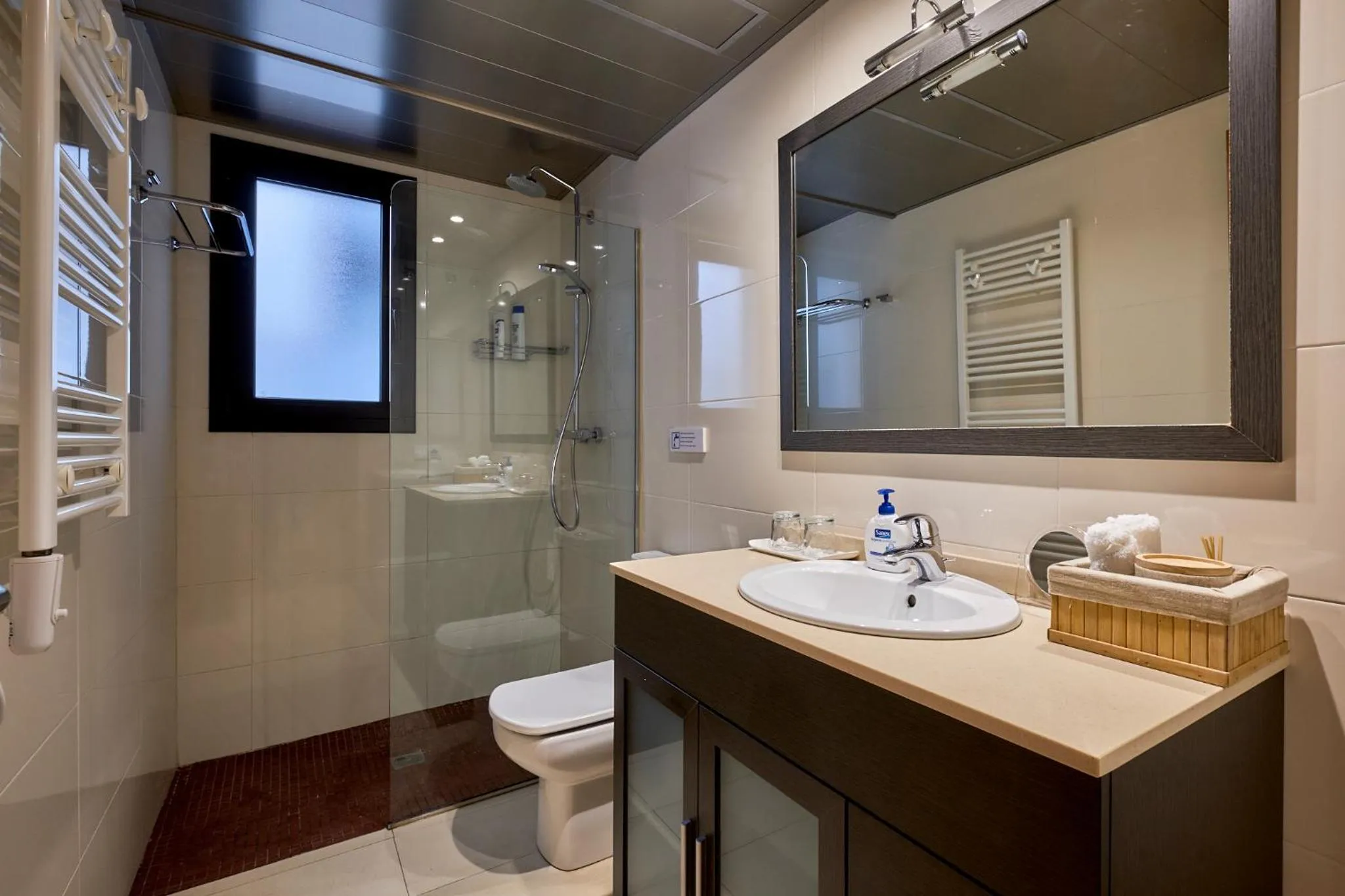 Bathroom in Little Home Girona