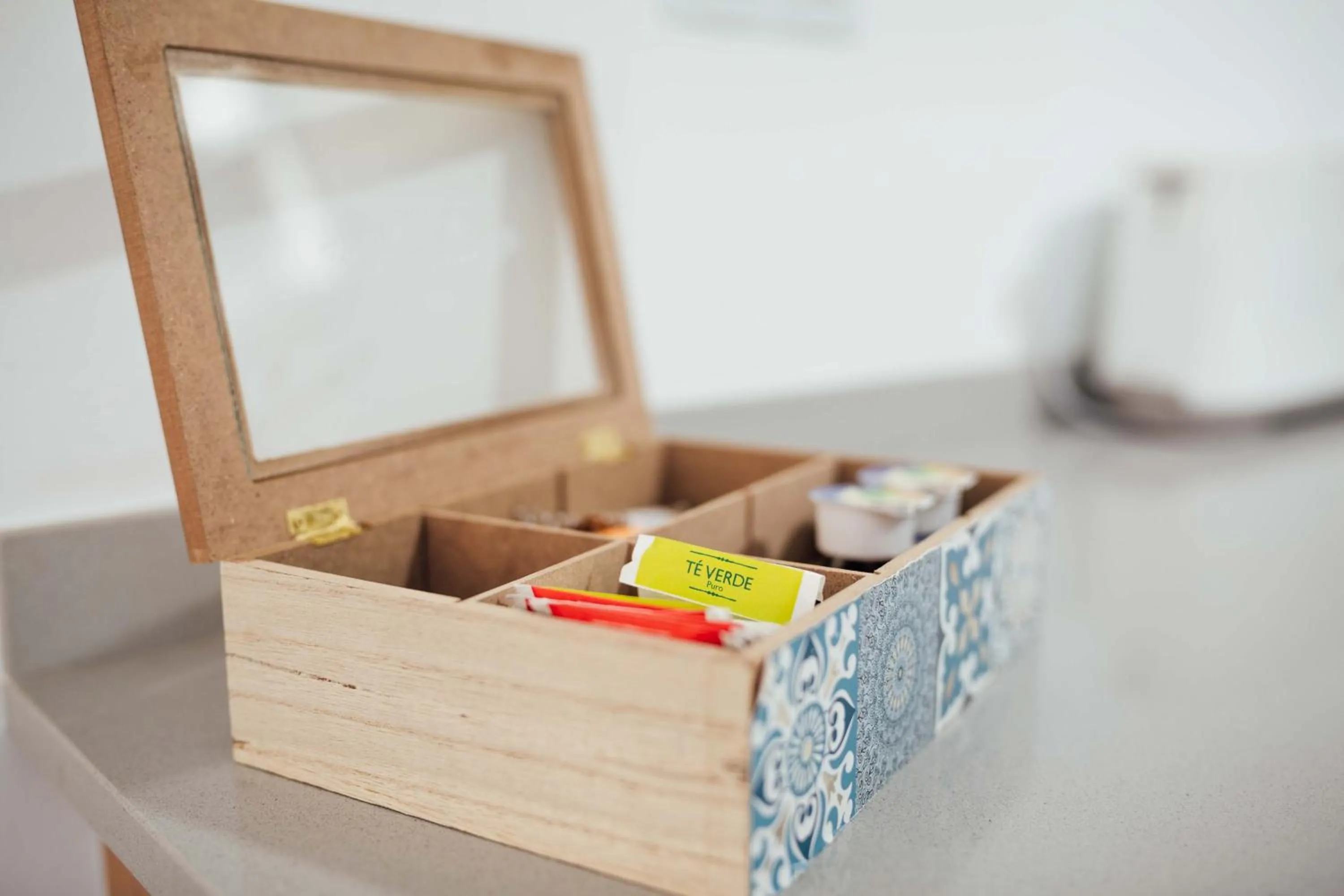 Food and drinks in Little Home Girona