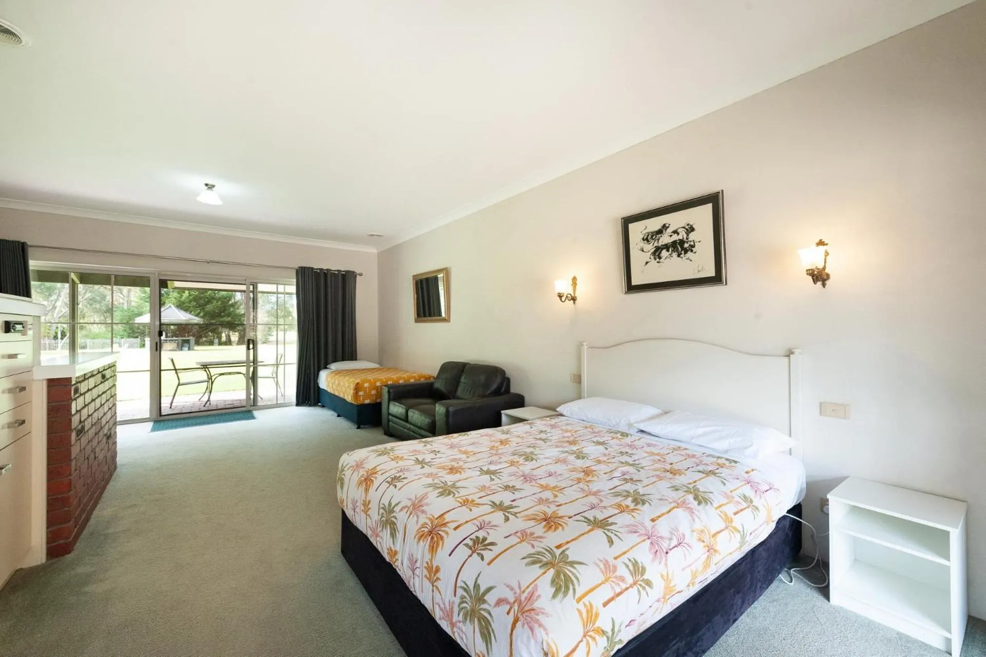 Fairway Views Motor Inn