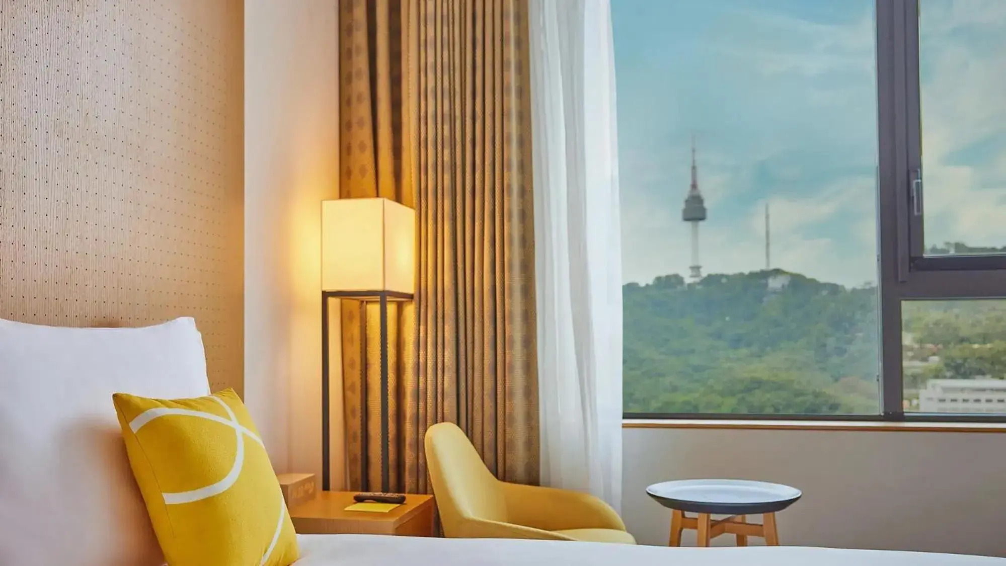 Mountain view in L7 MYEONGDONG by LOTTE HOTELS Mountain view in L7 MYEONGDONG by LOTTE HOTELS
