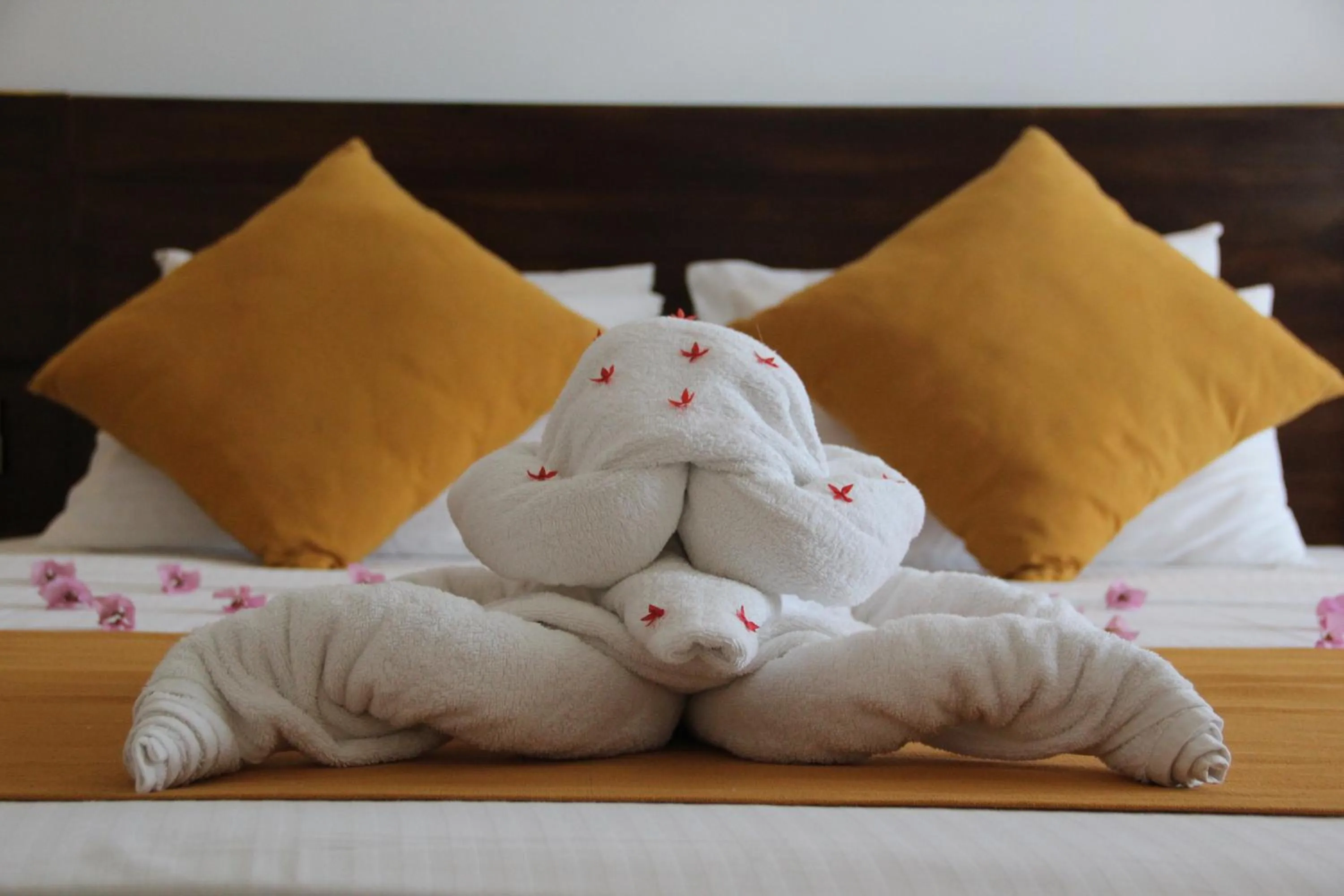 Decorative detail, Bed in Hideaway Lodge
