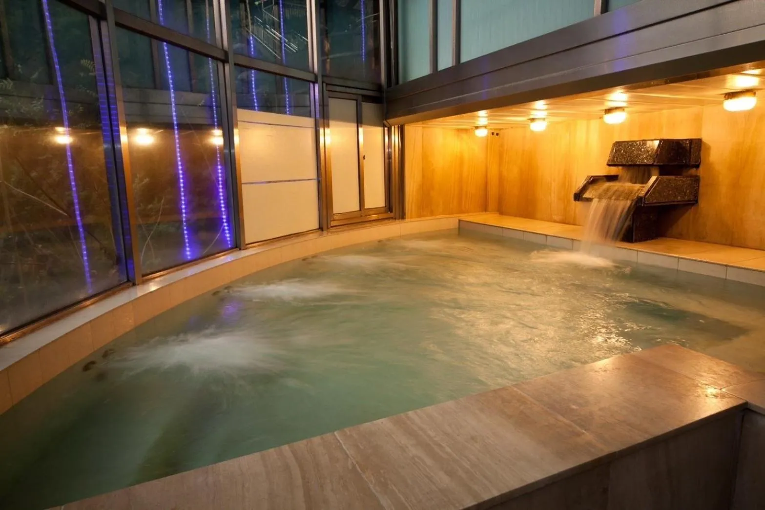 Utopia Holiday Hotel