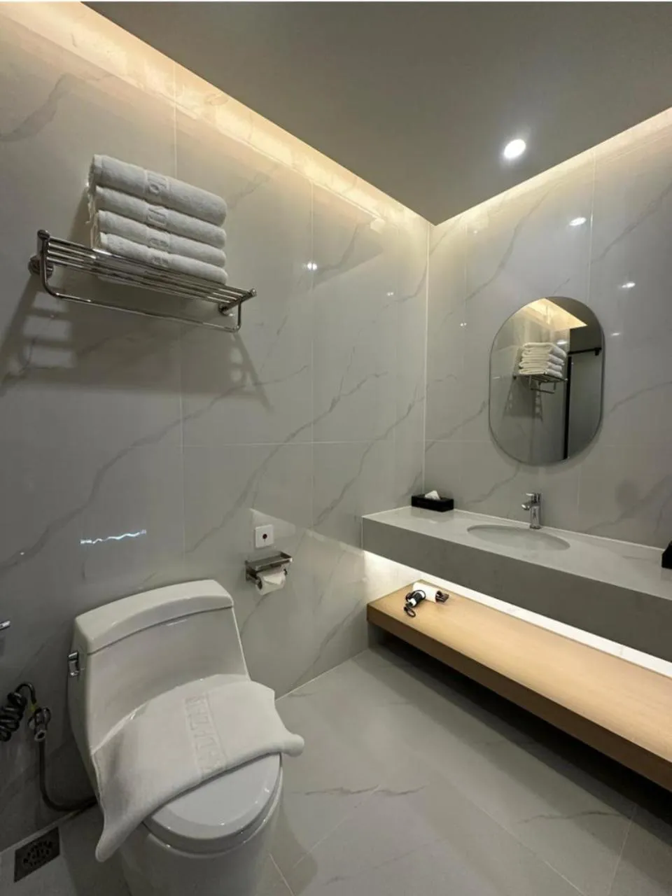 Superior Queen Room with Two Queen Beds in The MAJULAN Hotel