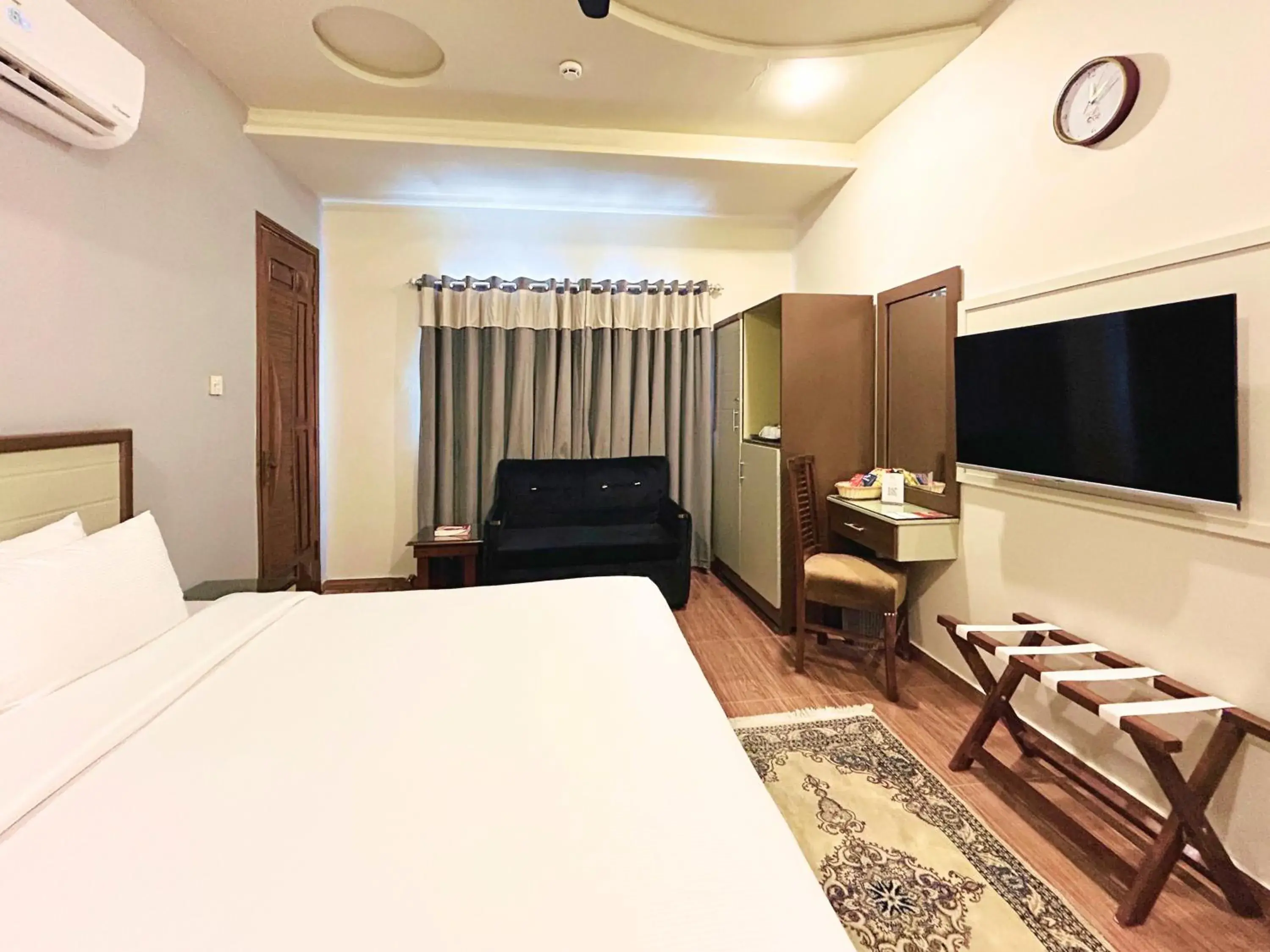 Deluxe King Room in Hotel One University Sukkur Deluxe King Room in Hotel One University Sukkur