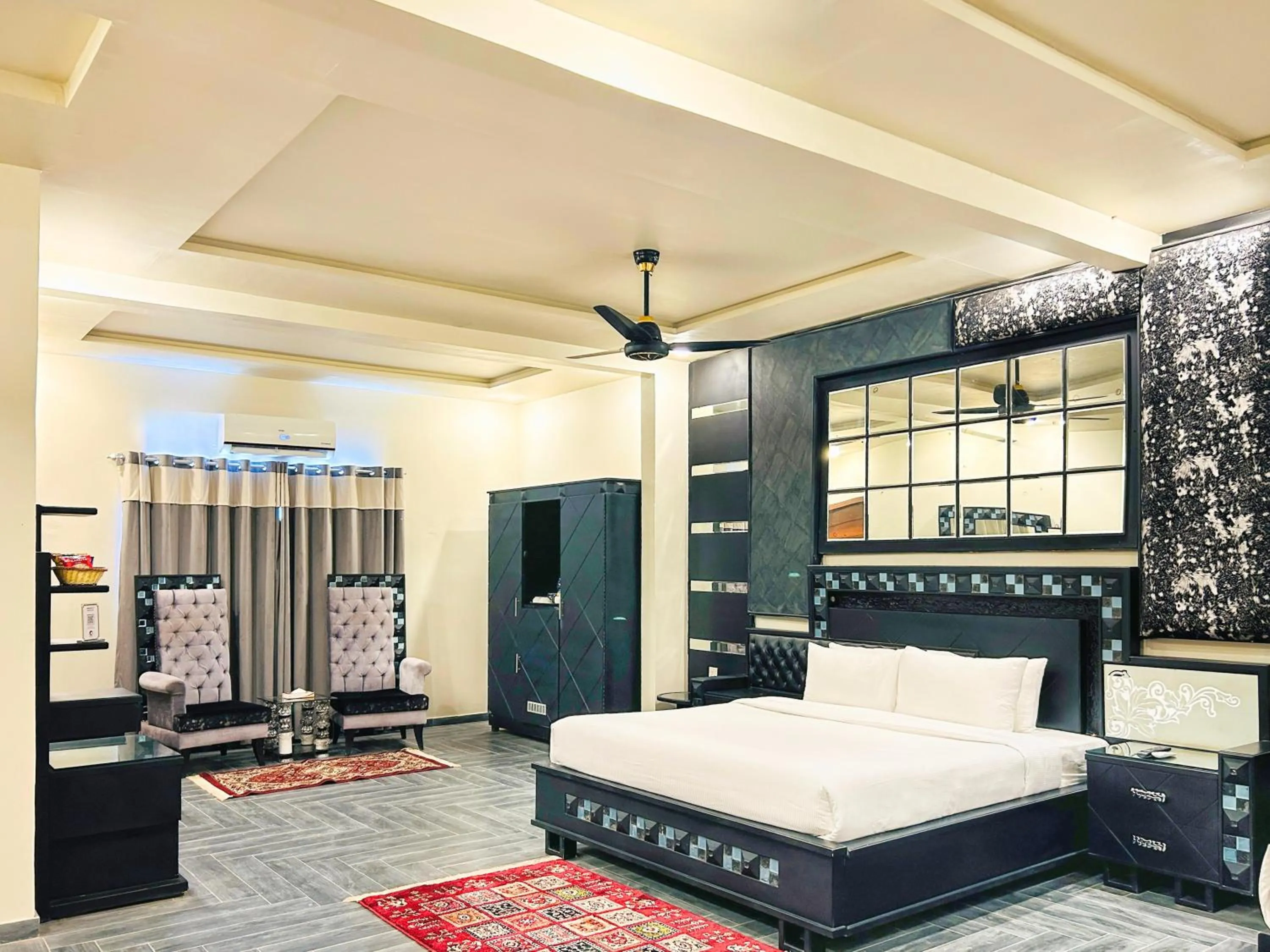 Bedroom, Bed in Hotel One University Sukkur