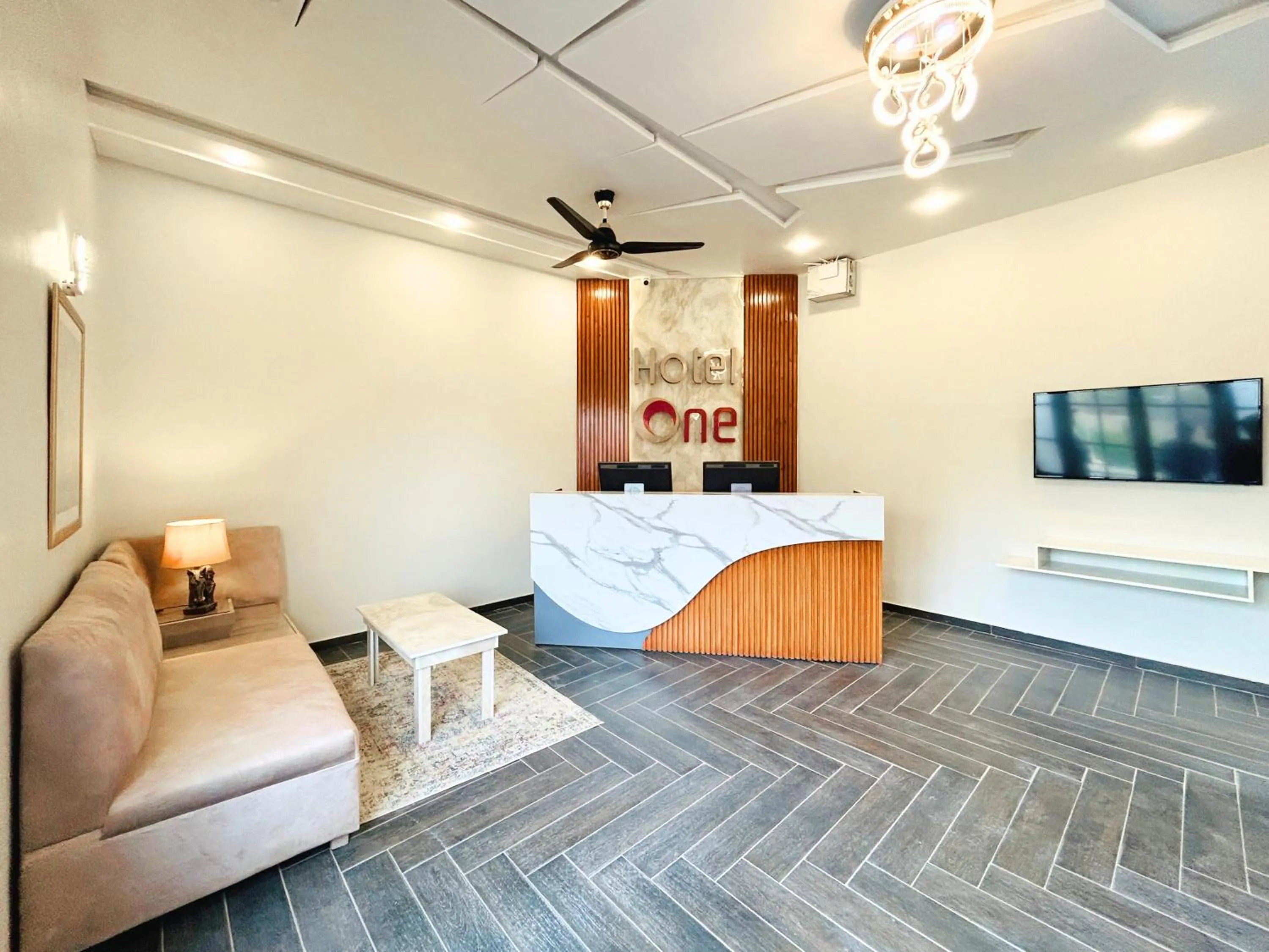 Lobby or reception in Hotel One University Sukkur