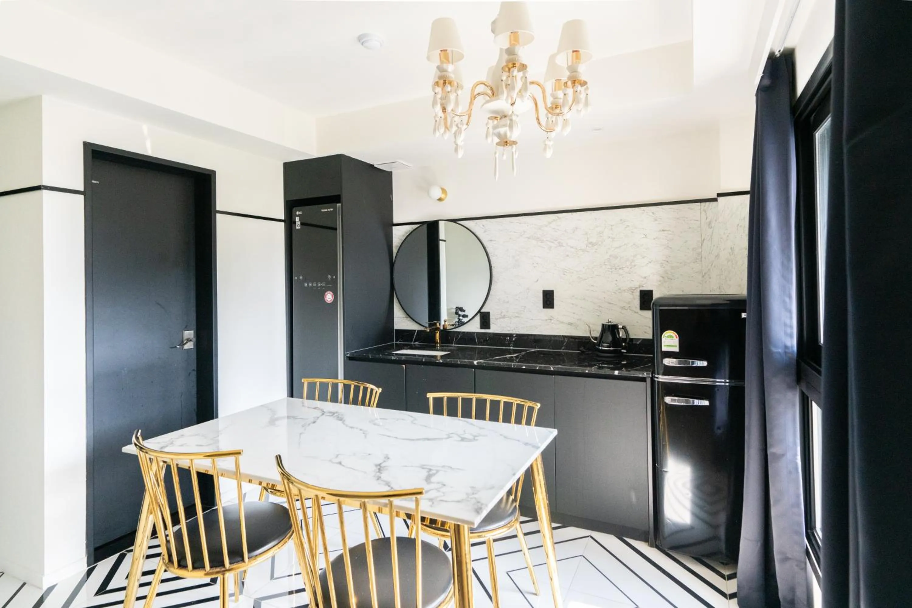 Kitchen or kitchenette in Hotel Ippda Wonju